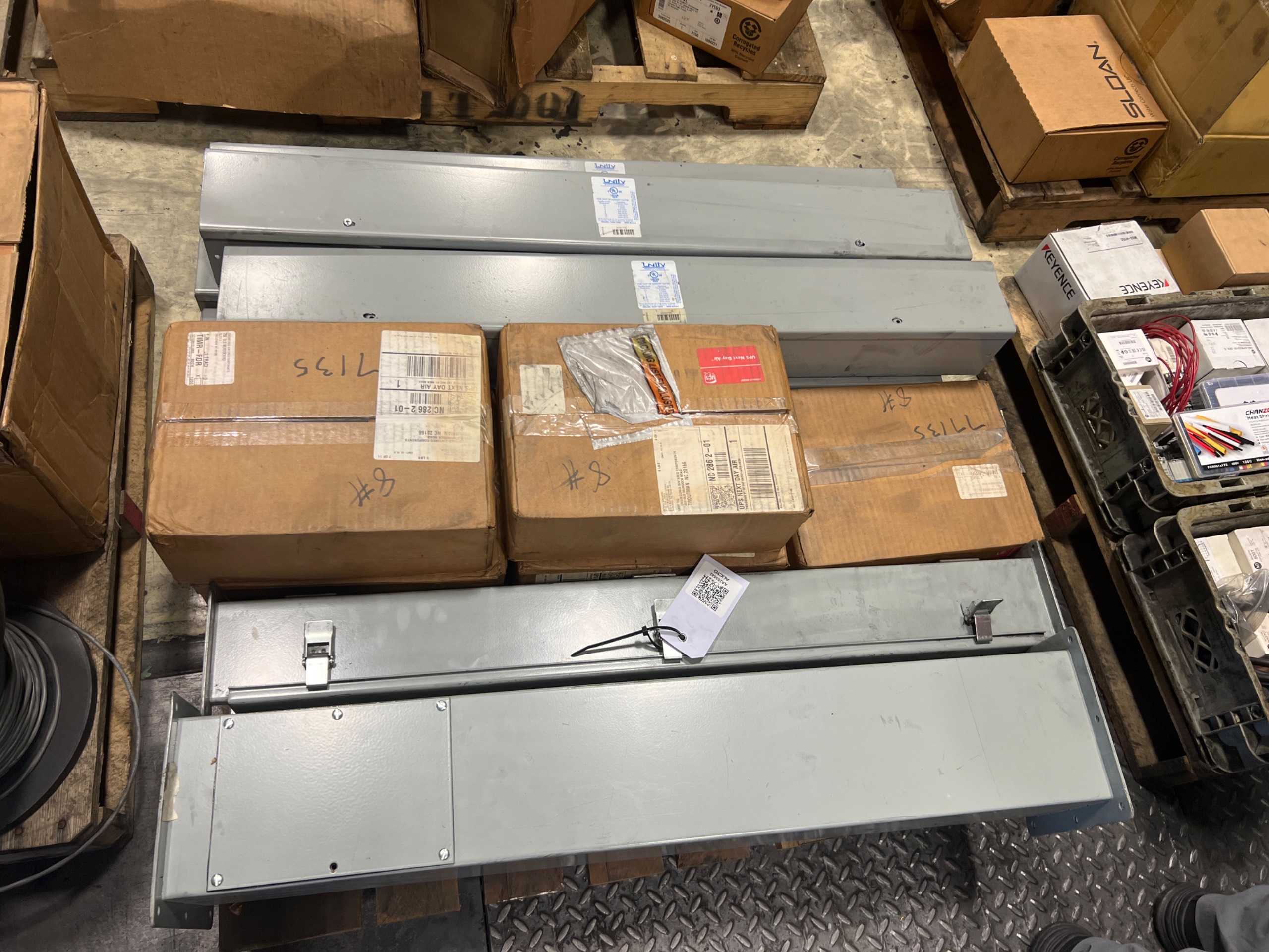 BULK QTY OF ELECTRICAL PARTS - ELECTRICAL COMPONENTS