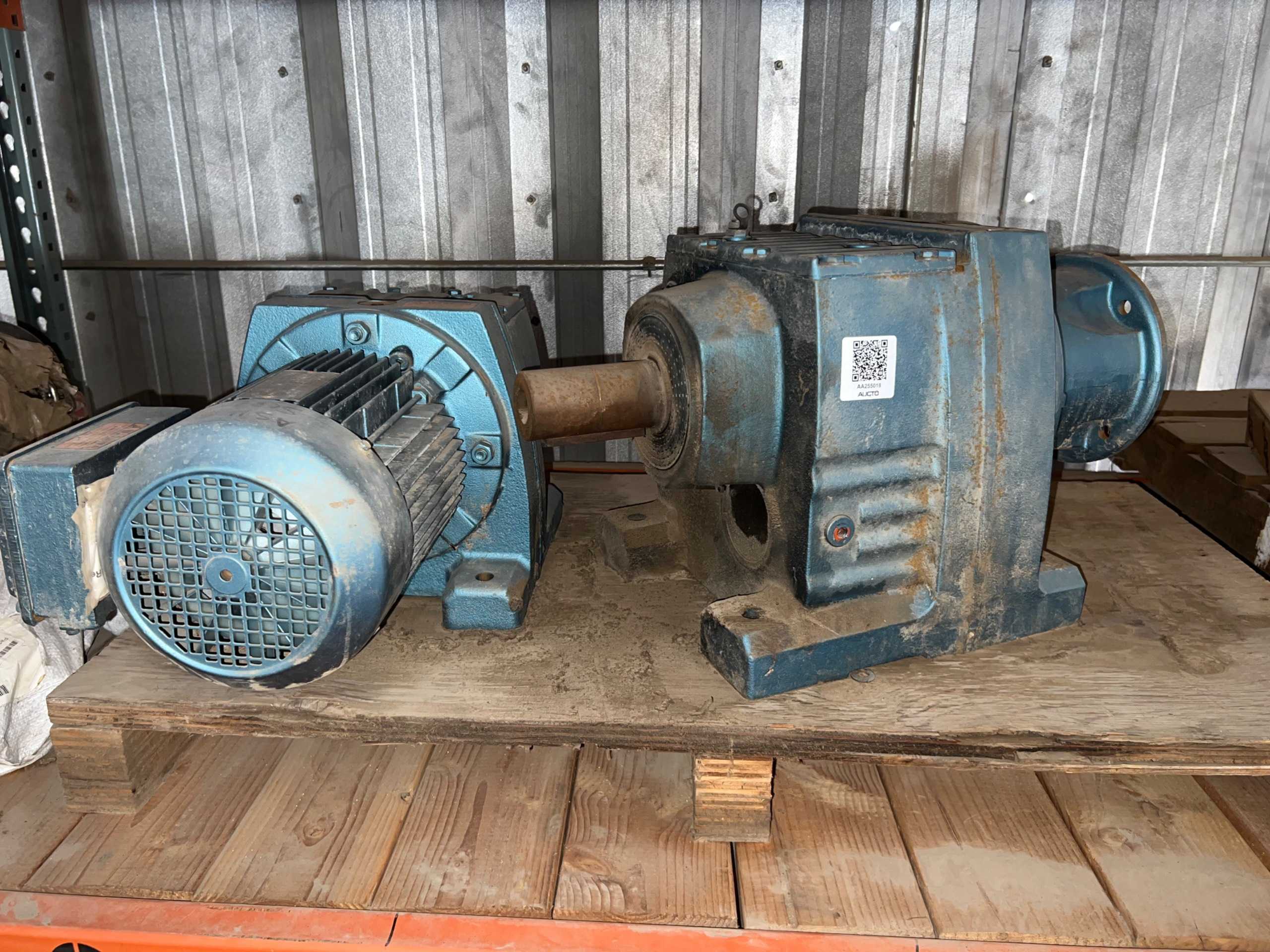 QTY 2: GEARBOX - POWER TRANSMISSION