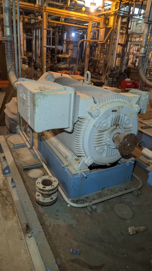 SIEMENS 300 HP INDUCTION MOTOR - undefined