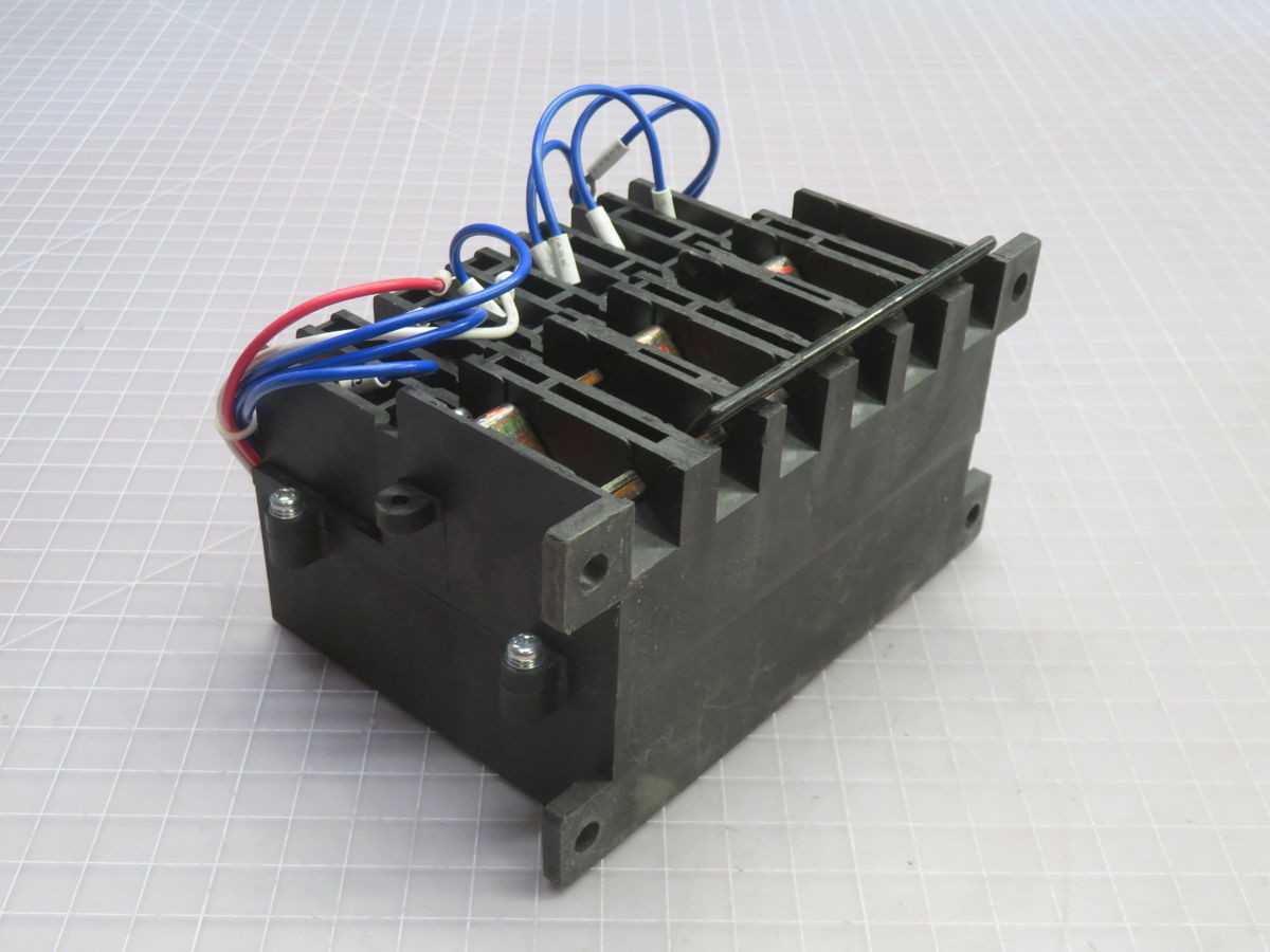 YASKAWA HV-75AP4 MAGNETIC CONTACTOR T266890 - CONTACTORS