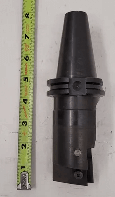 CARBOLOY INDEXABLE END MILL W/ CAT 40 TAPER, OAL: 7.125”, PROJECTION: 4.250”, BODY DIAMETER: 2.00” - MACHINE TOOLING