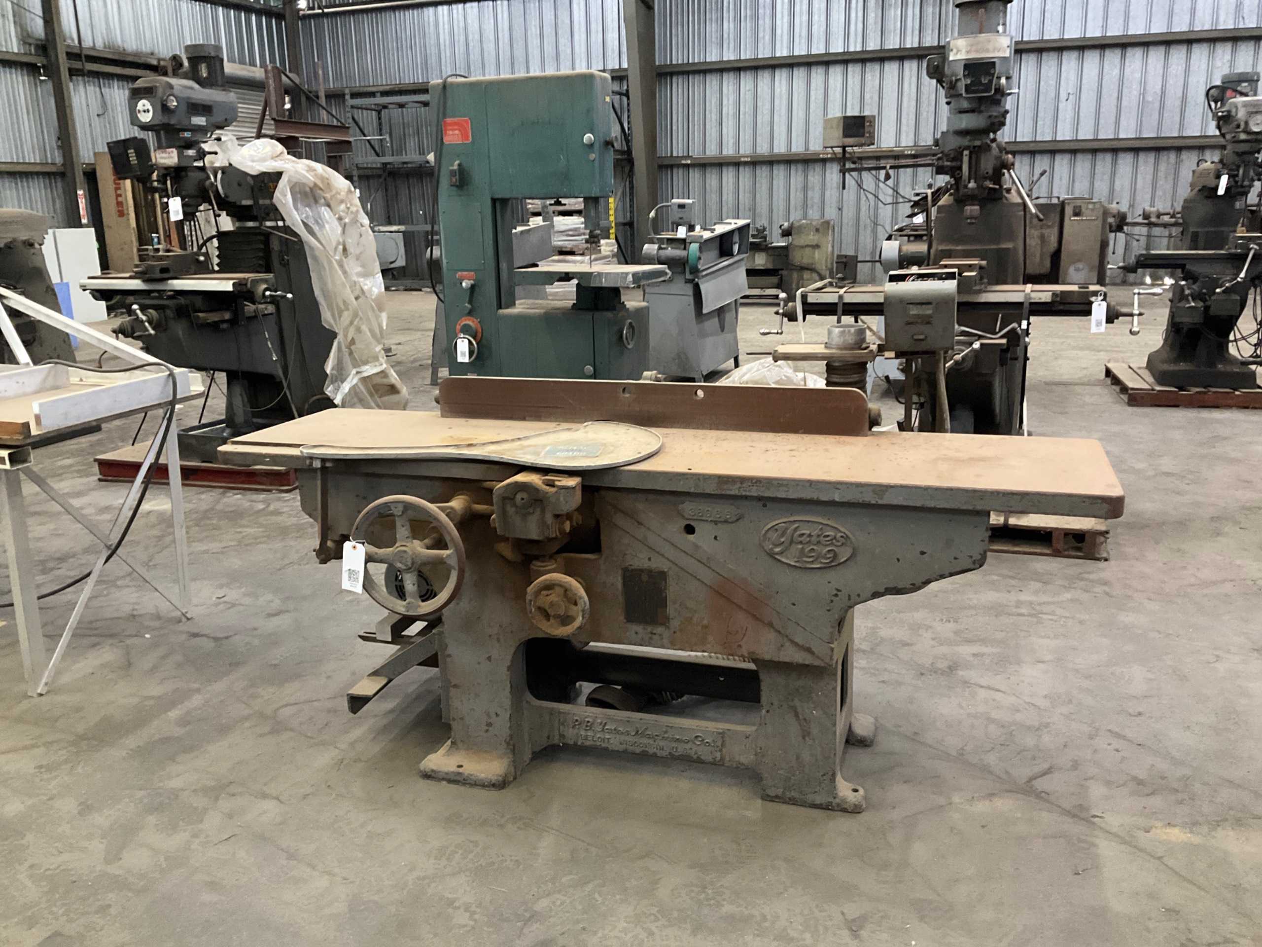 YATES 199 JOINTER - SHOP EQUIPMENT