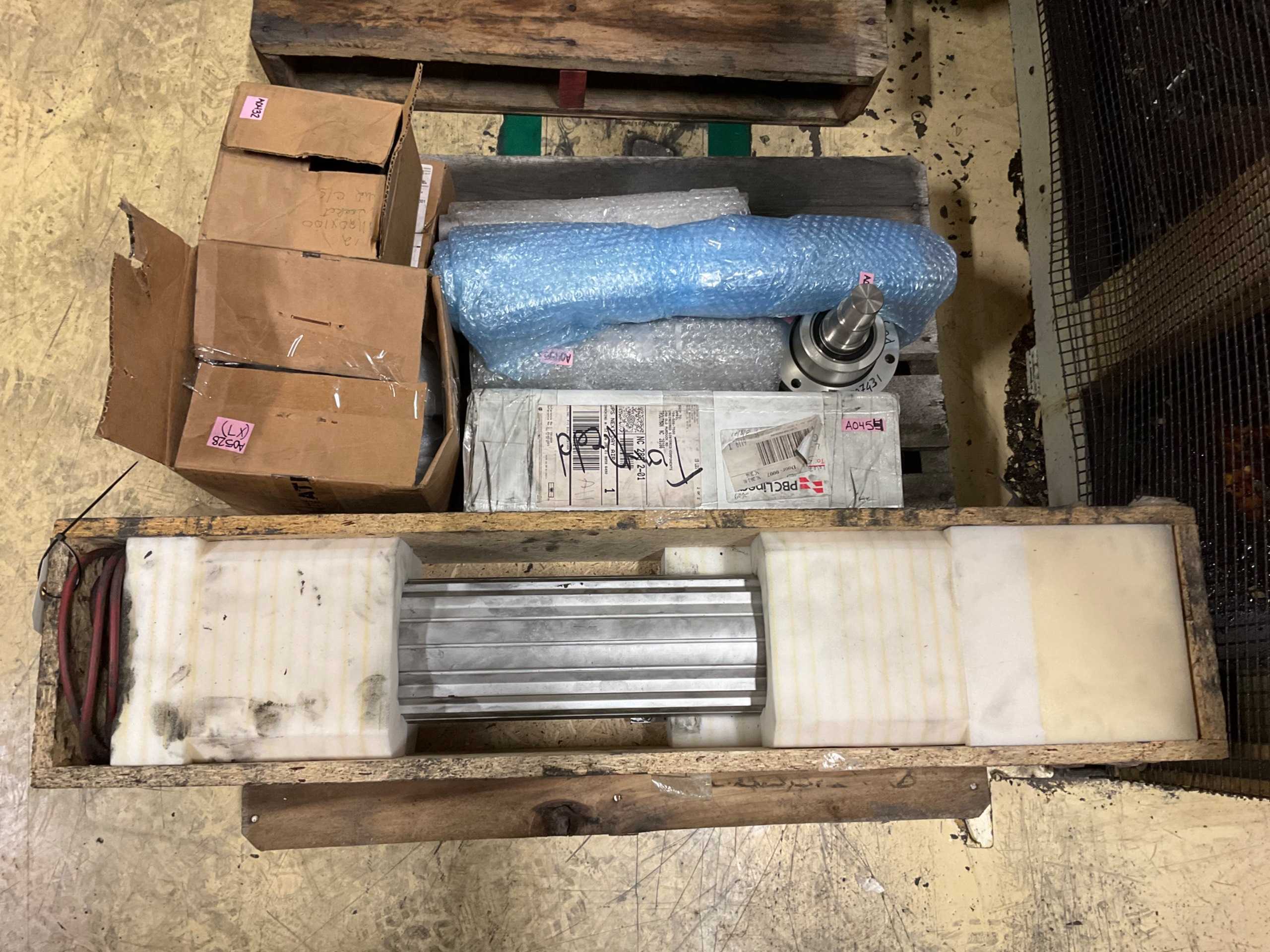 BULK QTY OF INDUSTRIAL PARTS - INDUSTRIAL PARTS