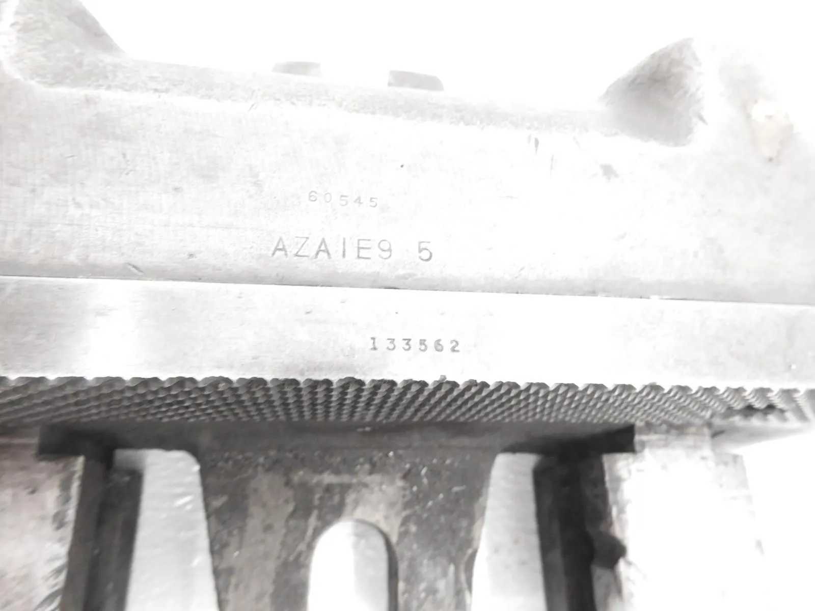 AZAIE QUICK ADJUST DRILL PRESS VISE - MACHINE TOOLING