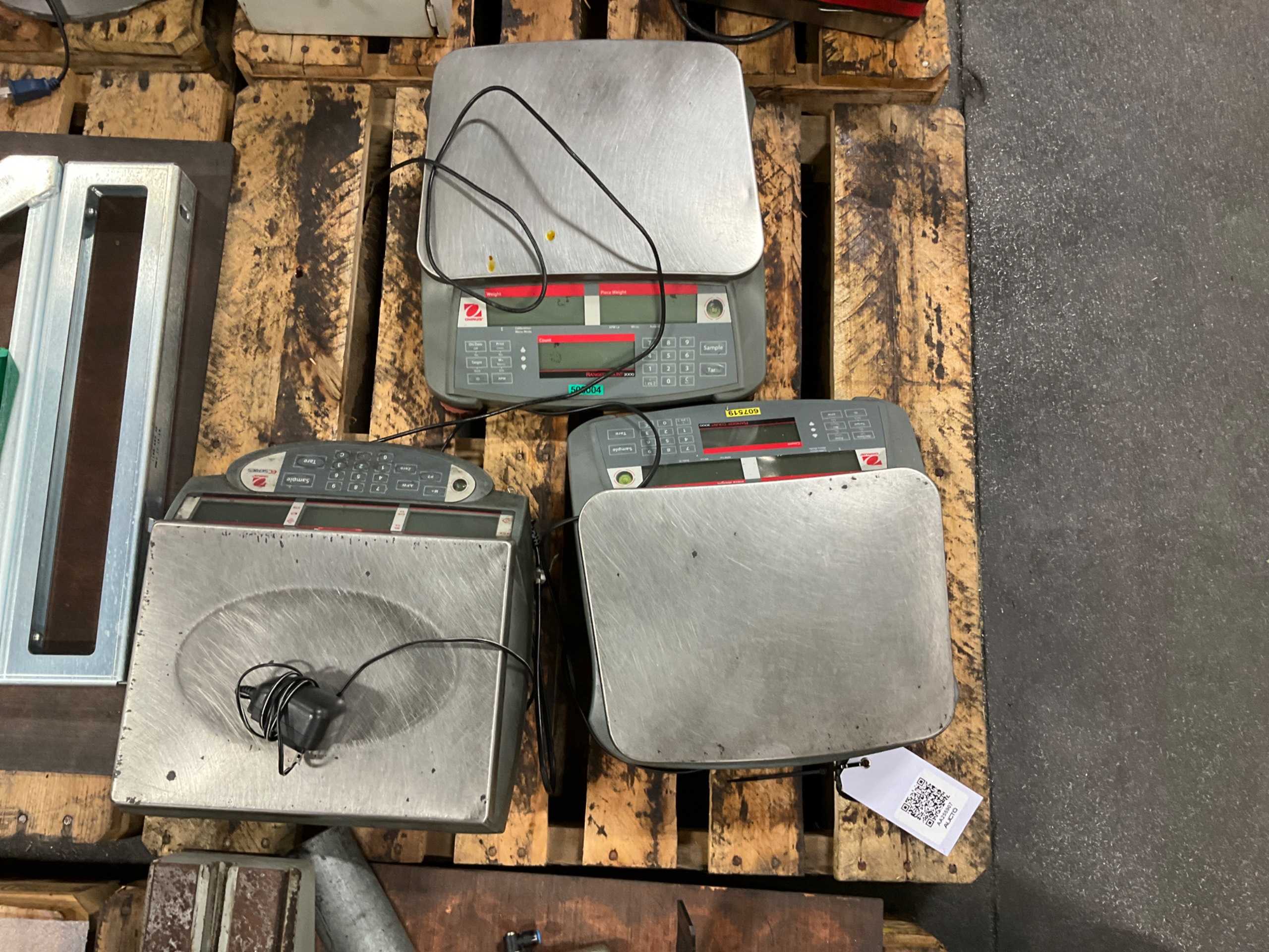 QTY 3: OHAUS RC31P30 SCALES - BENCH SCALES
