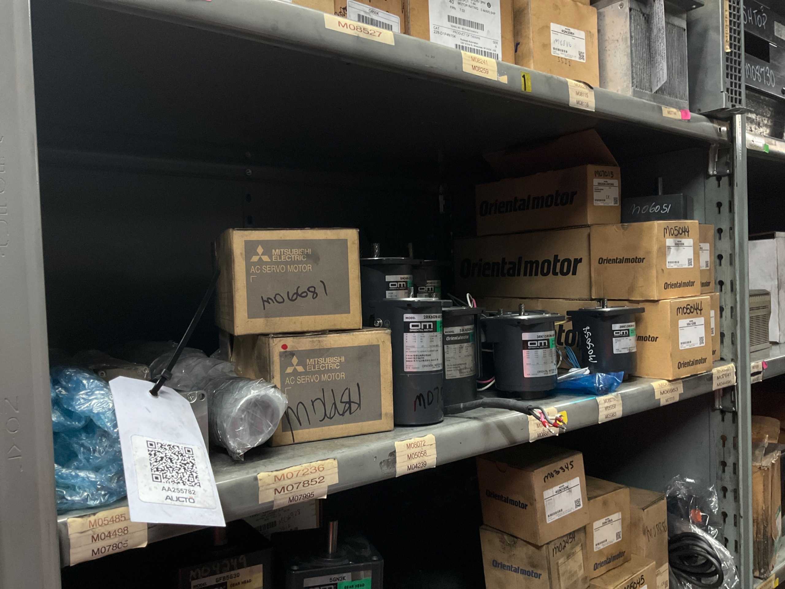 BULK QTY OF INDUSTRIAL PARTS - INDUSTRIAL PARTS