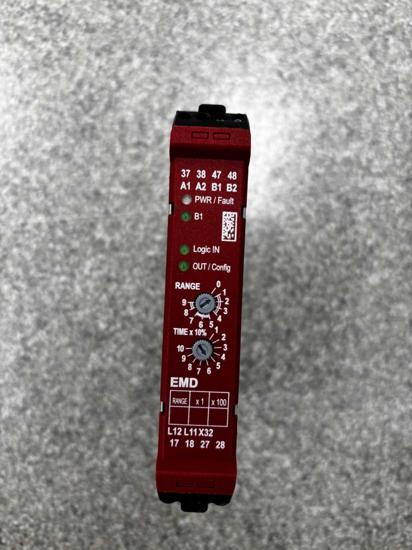 2020 ALLEN BRADLEY 440R-EM4R2D SAFETY RELAY - SAFETY RELAY