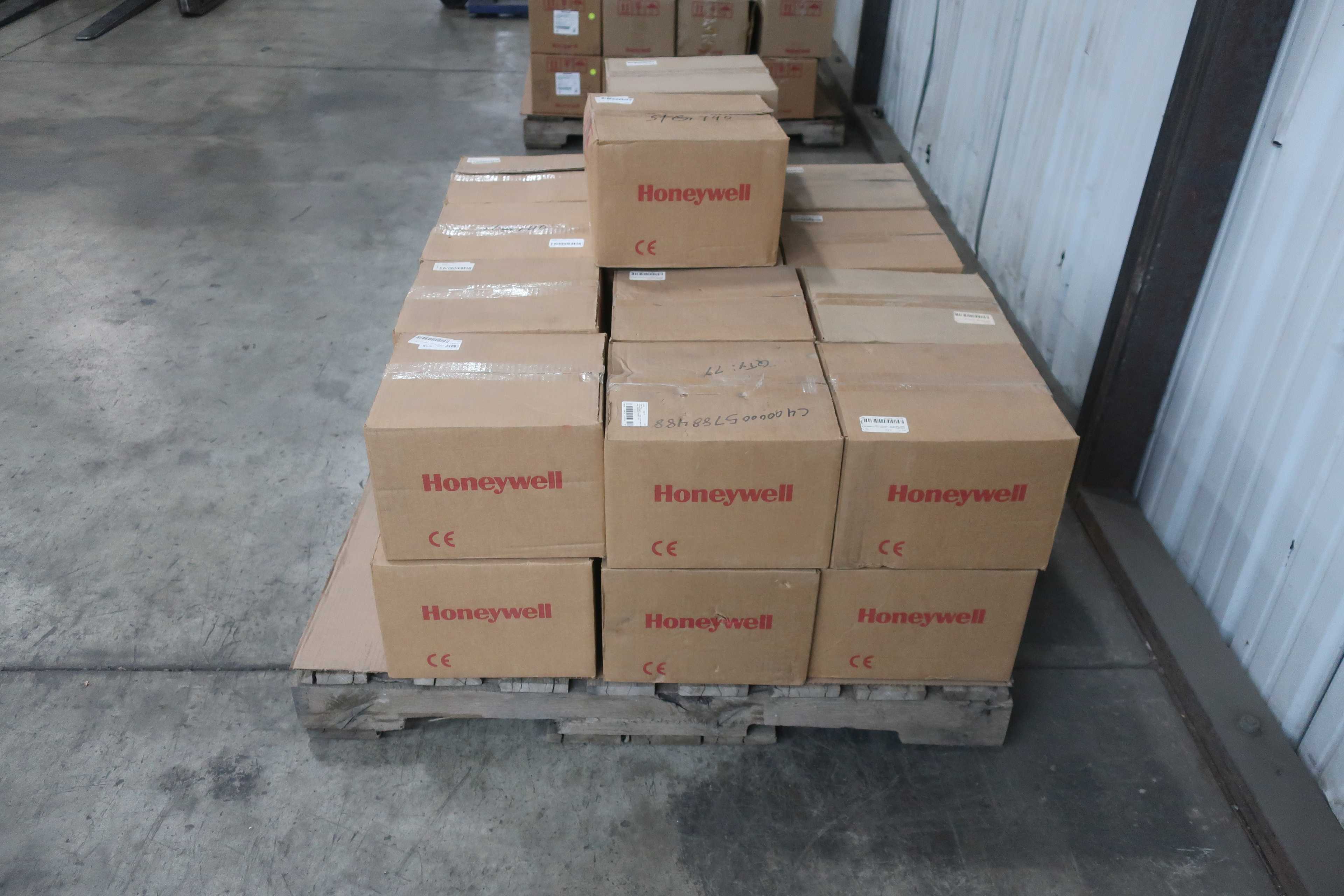 PALLET OF ASSORTED HONEYWELL PRESSURE TRANSMITTERS - PRESSURE TRANSMITTER