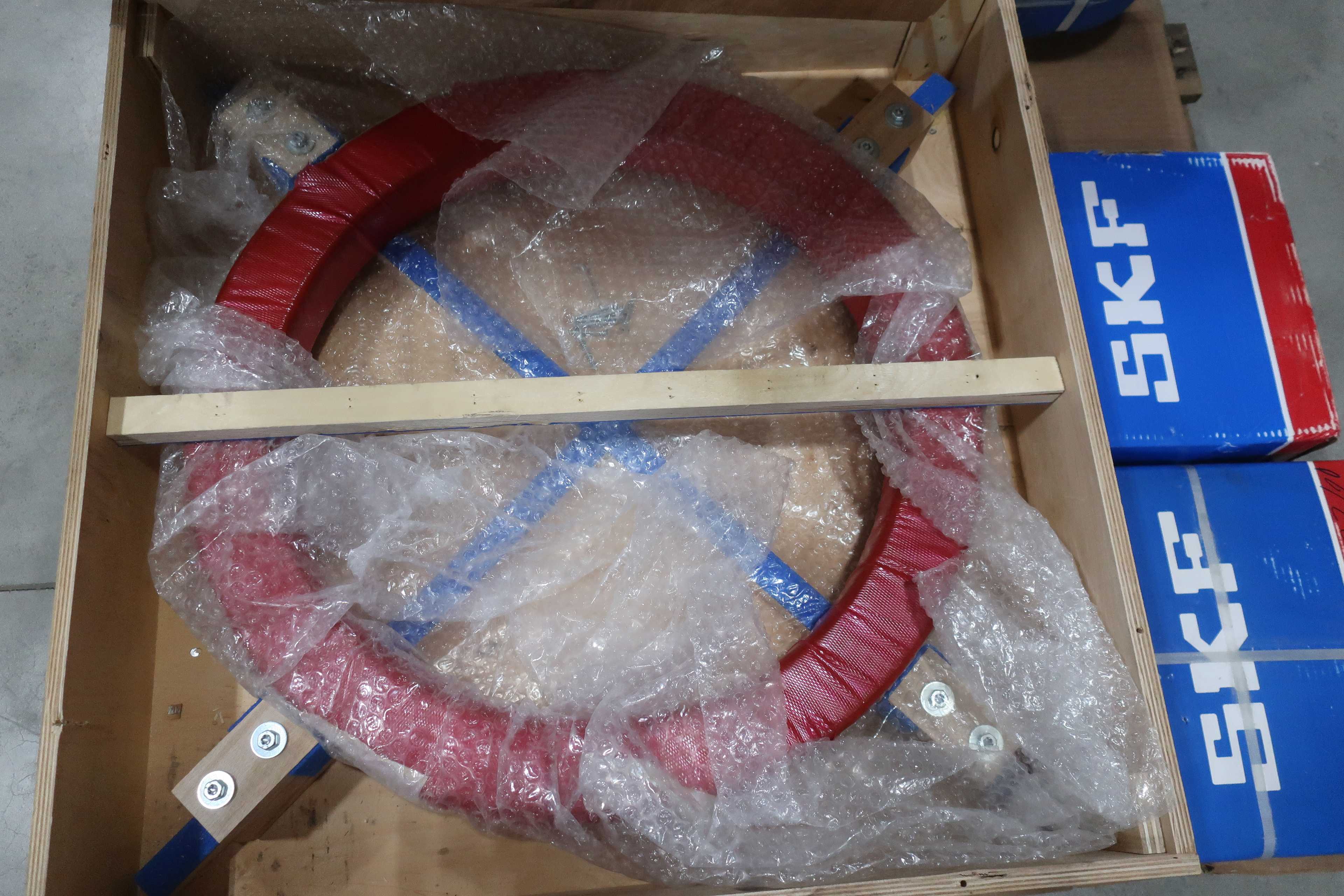 SKU 1738661 - PALLET OF ASSORTED SKF ROLLER BEARINGS - BEARINGS