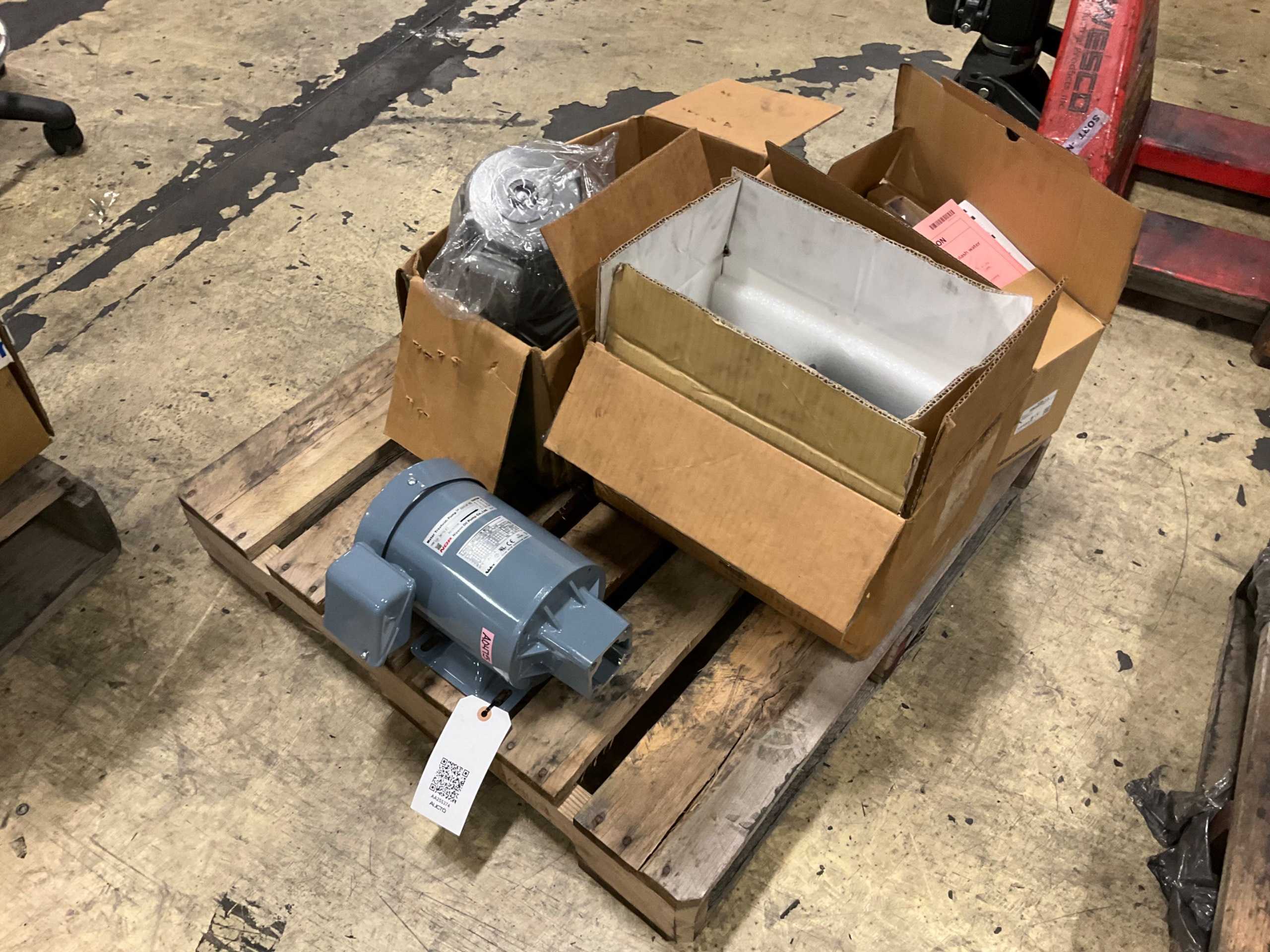 QTY 3 AC MOTORS - AC MOTOR