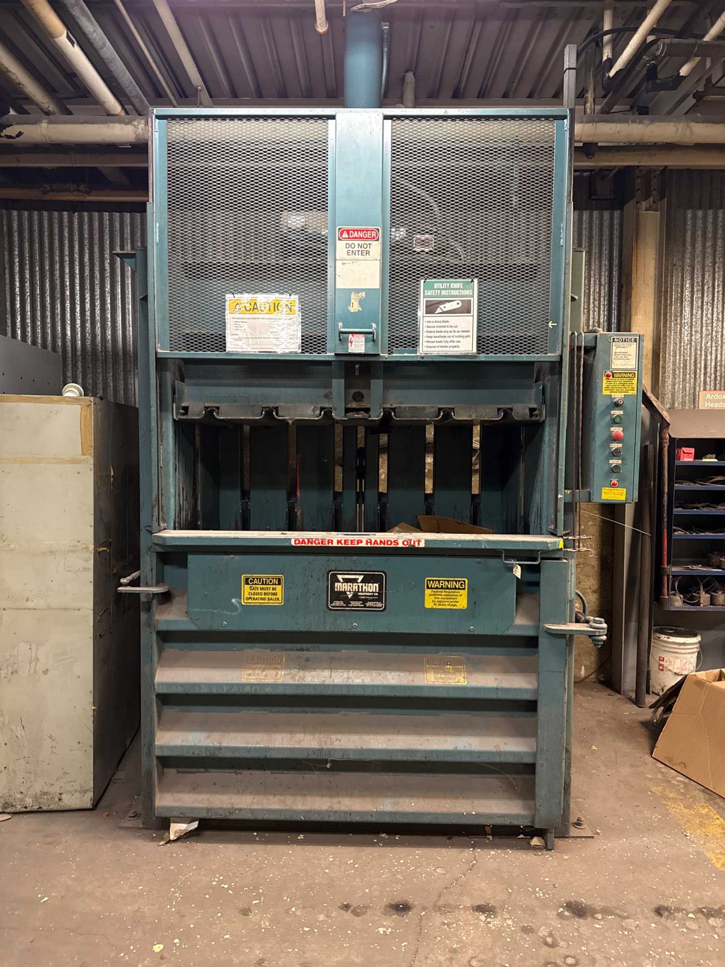 2000 Marathon V6030HD Vertical Baler - VERTICAL BALER