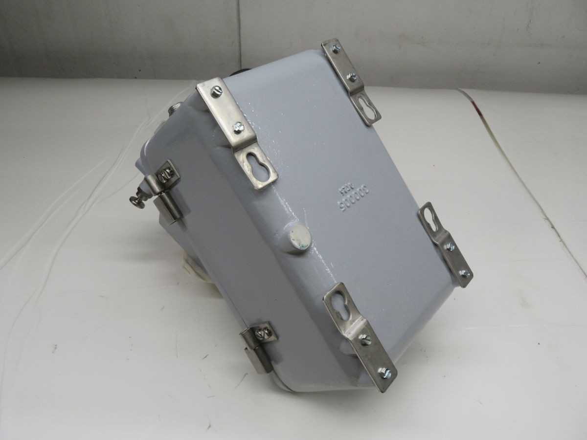 EMERSON EBRH3023DSGB EXPLOSION-PROOF DISCONNECT RECEPTACLE, 30A, 2-WIRE, 3-POLE, 250V AC - ELECTRICAL RECEPTACLES