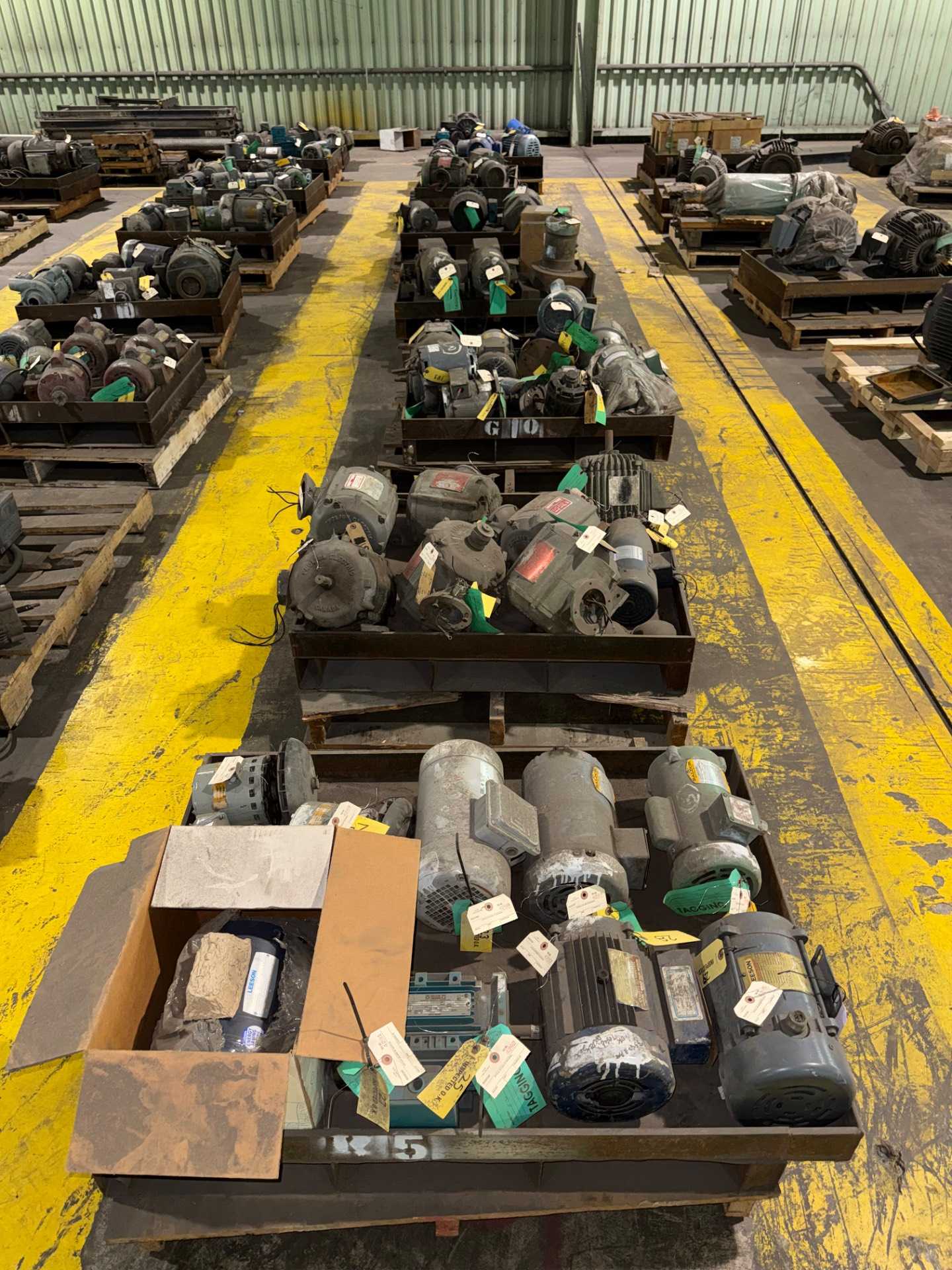 BULK QTY OF ELECTRIC MOTORS - ELECTRIC MOTORS