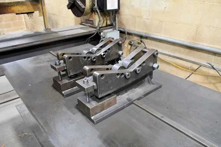 75 TON DAKE MODEL 5-075 ELEC-DRAULIC H-FRAME TRAVELING-COLUMN STRAIGHTENING PRESS - HYDRAULIC PRESSES