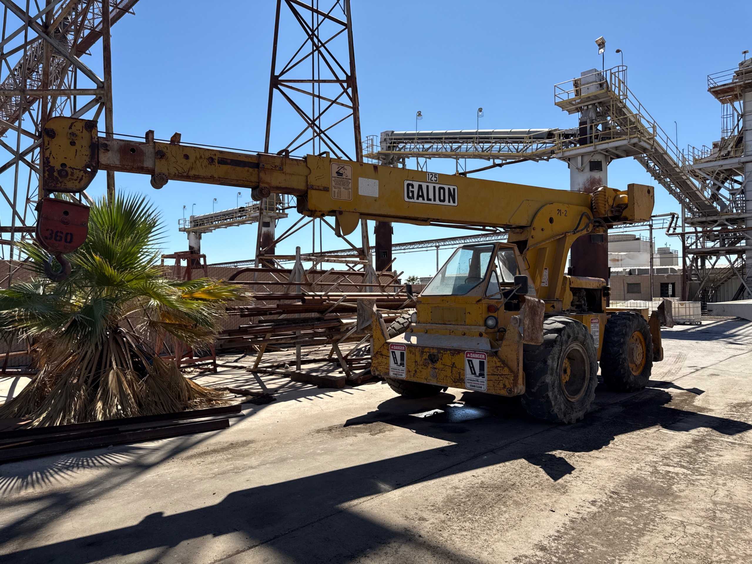 GALION 125 ROUGH TERRAIN CRANE - ROUGH TERRAIN CRANE