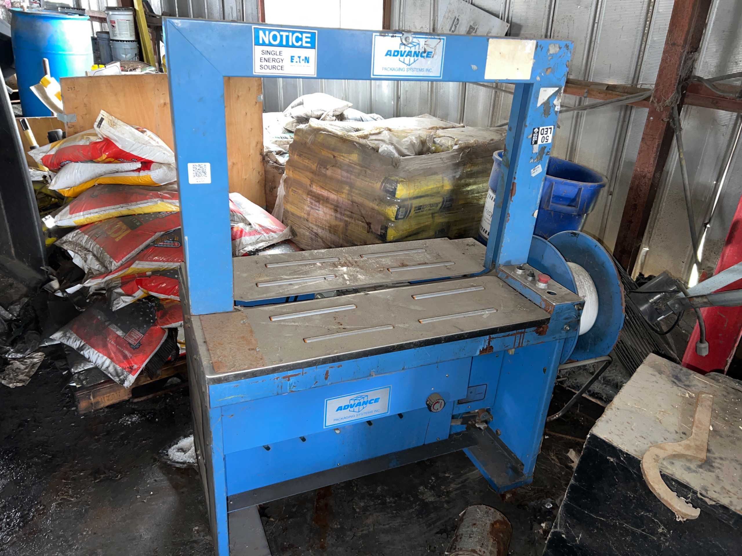 QTY 4: STRAPPING MACHINE - PACKAGING