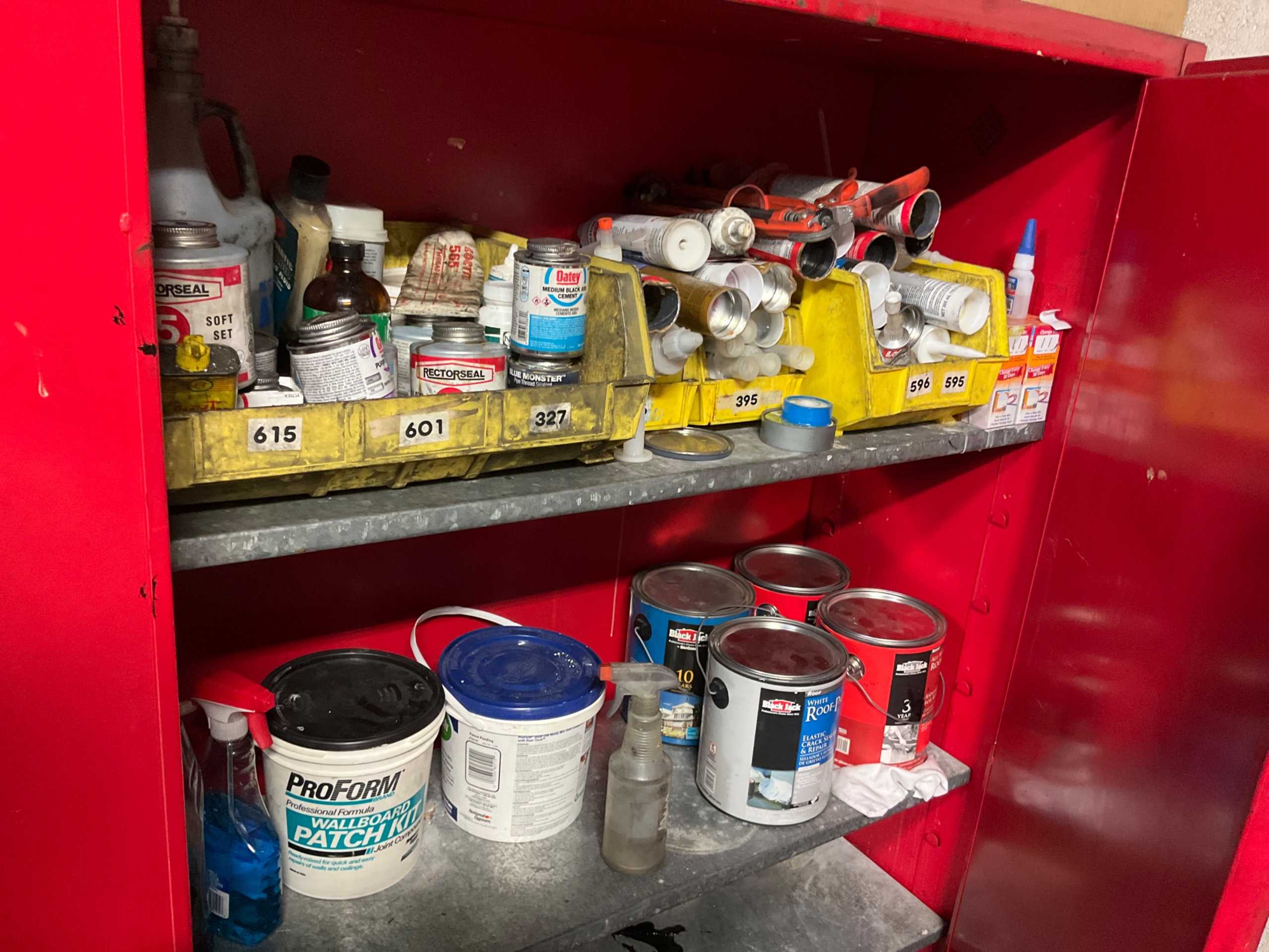 EAGLE PI-47 FLAME PROOF STORAGE CABINET WITH CONTENTS - FLAME PROOF STORAGE CABINET