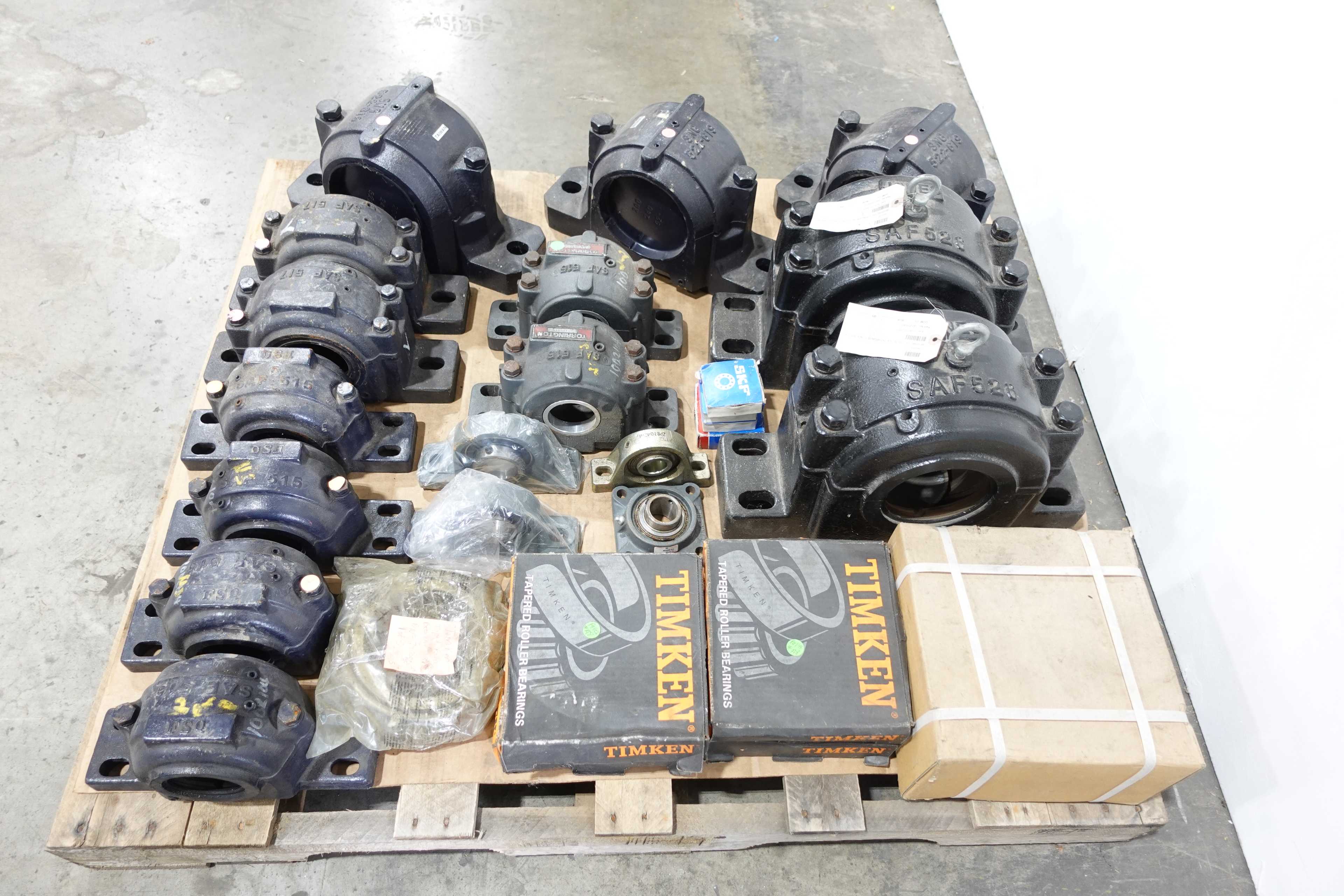 PALLET OF ASSORTED BEARINGS AND BEARING HOUSINGS - BEARINGS