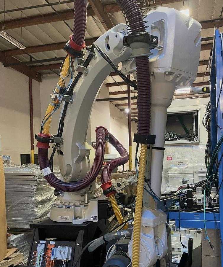 2022 ABB IRB 4600-40/2.55 ARTICULATED ROBOT, 40KG PAYLOAD, 2550MM REACH, IRC5 CONTROLLER - ARTICULATED ROBOTS