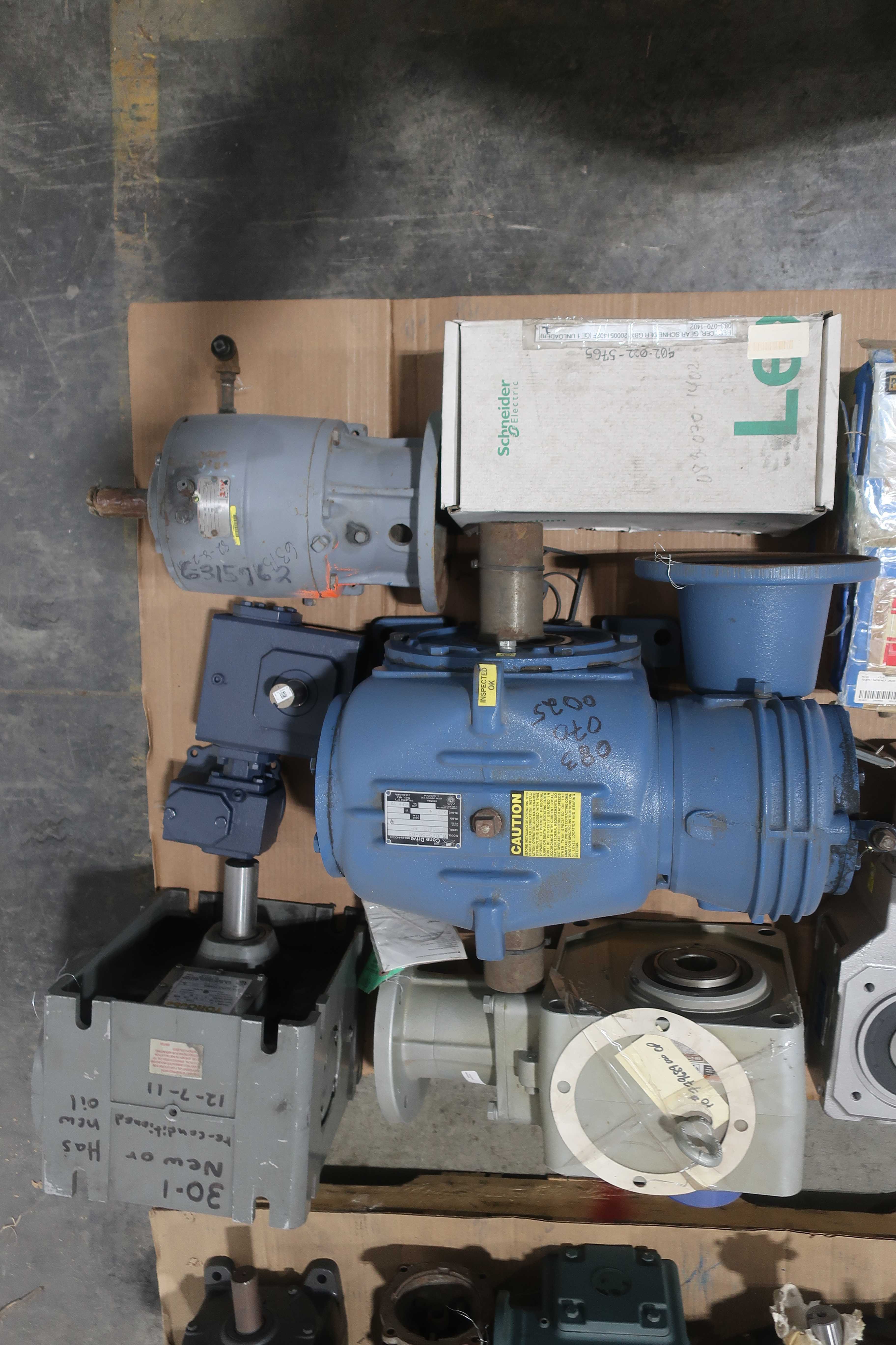 SKU 1738449 - 4 PALLETS OF ASSORTED GEAR REDUCERS - GEAR REDUCERS
