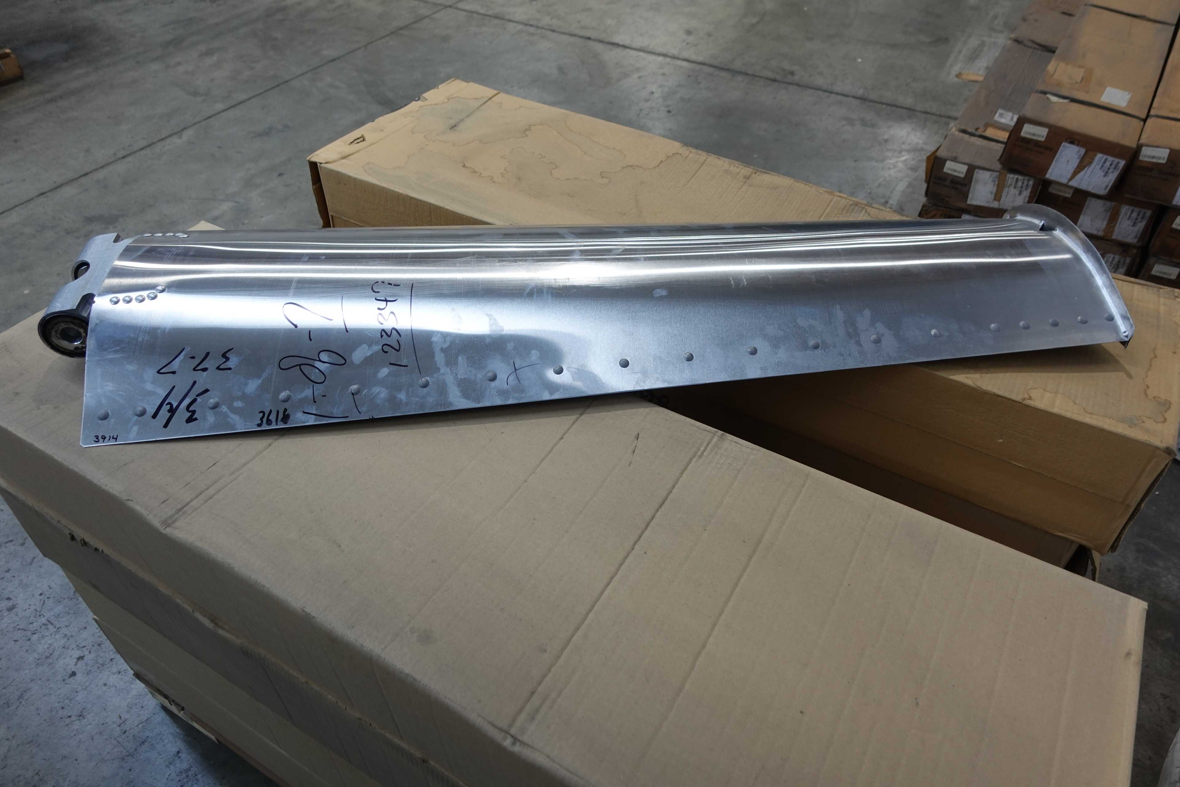 SKU 1740368 - PALLET OF MOORE FANS 98430 FAN BLADES - HVAC EQUIPMENT
