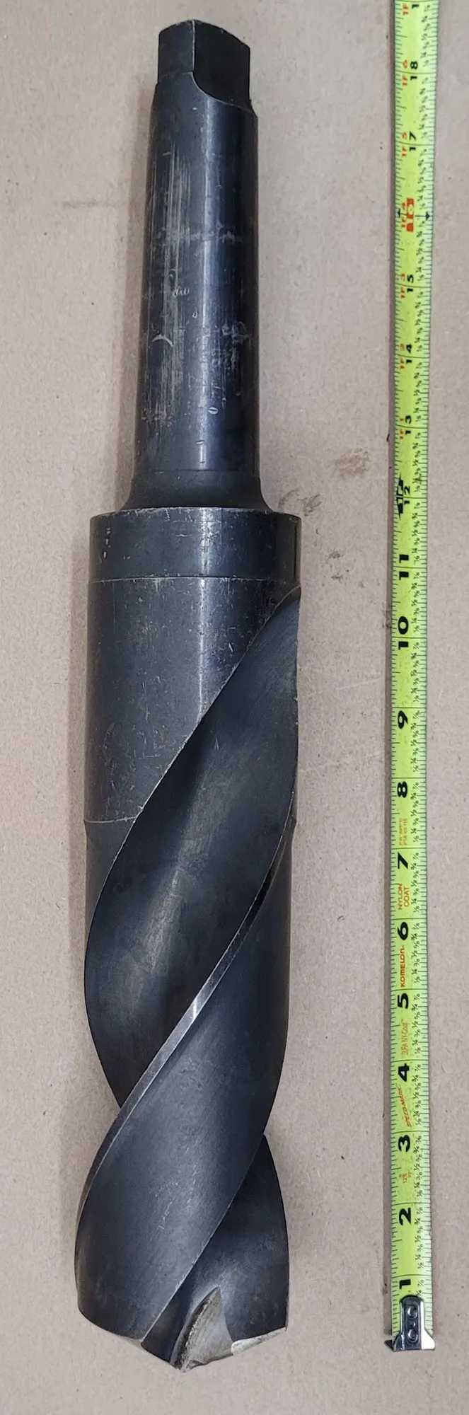 CHICAGO LATROBE 2-61/64" TWIST DRILL, 5MT SHANK, 11" FLUTE, 18.5" OAL, 2 SPIRAL FLUTES - MACHINE TOOLING