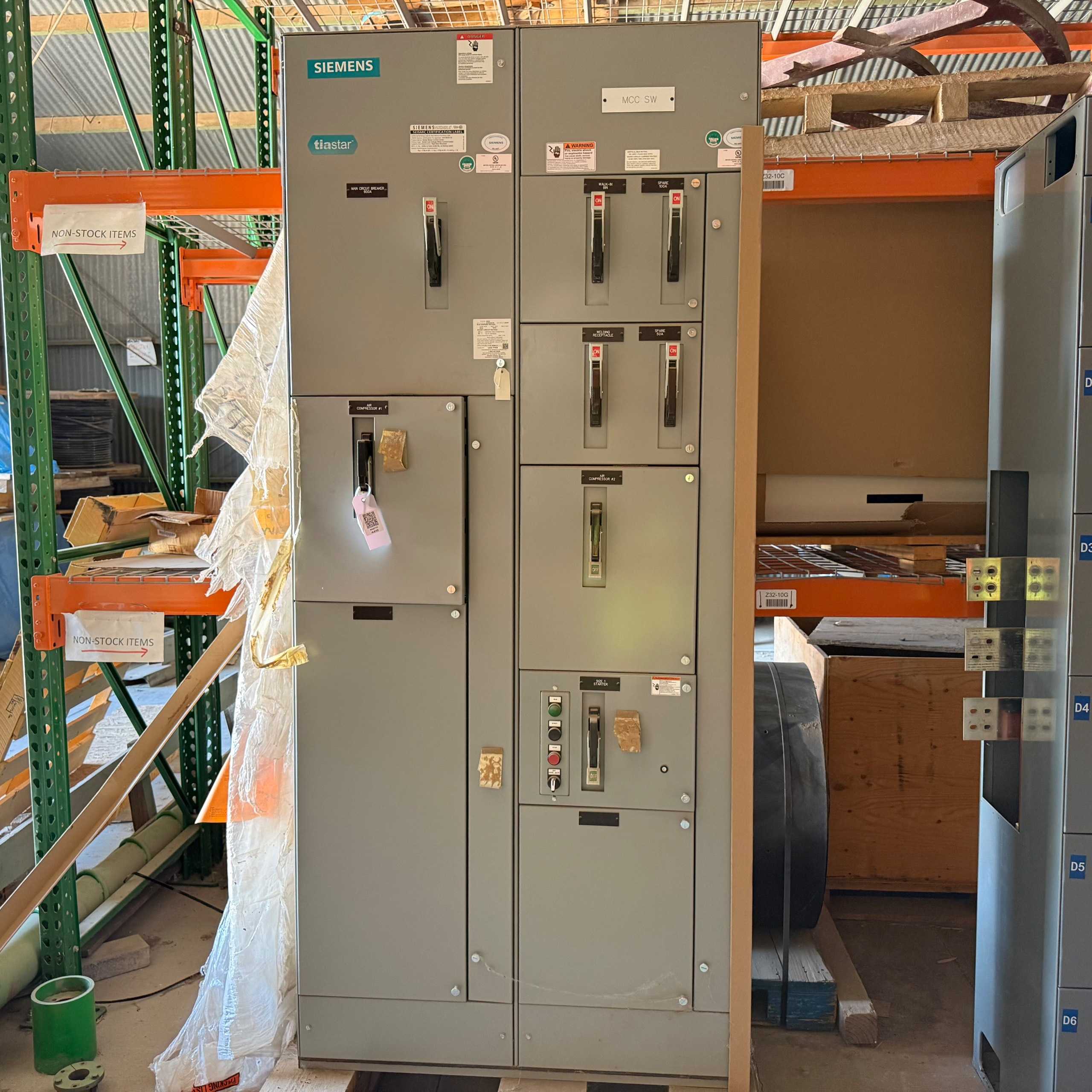 BULK QTY OF SIEMENS TIASTAR LOW VOLTAGE MCC - MOTOR CONTROL CENTERS