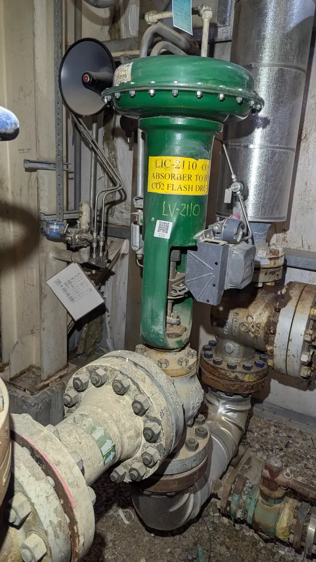 FISHER EAT CONTROL VALVE & 667 ACTUATOR ASSEMBLY - undefined