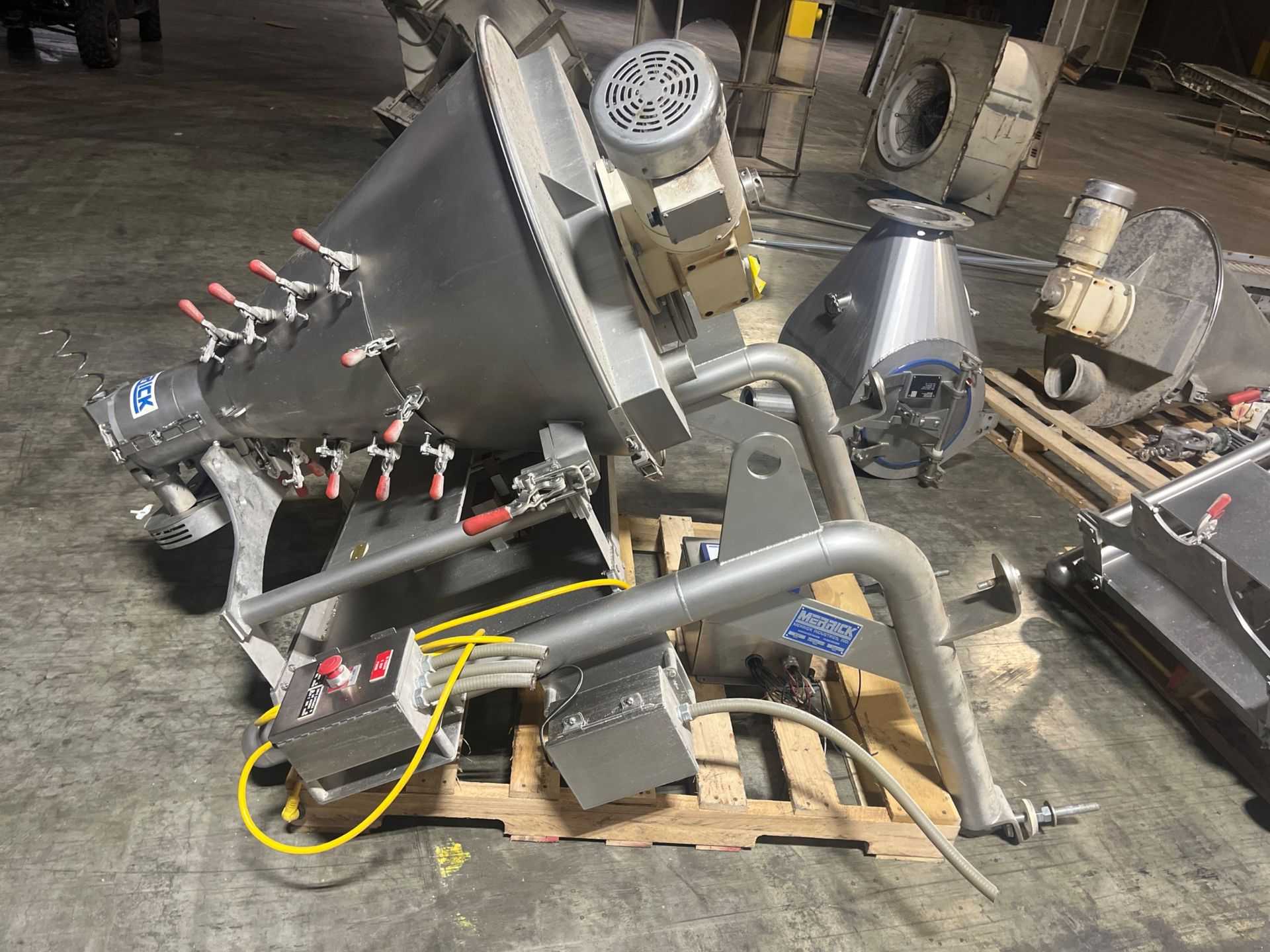 MERRICK 570 LOSS-IN-WEIGHT FEEDER - FEEDERS