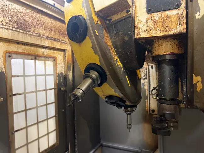 2004 TOYOSK TVT301S VERTICAL MACHINING CENTER - undefined