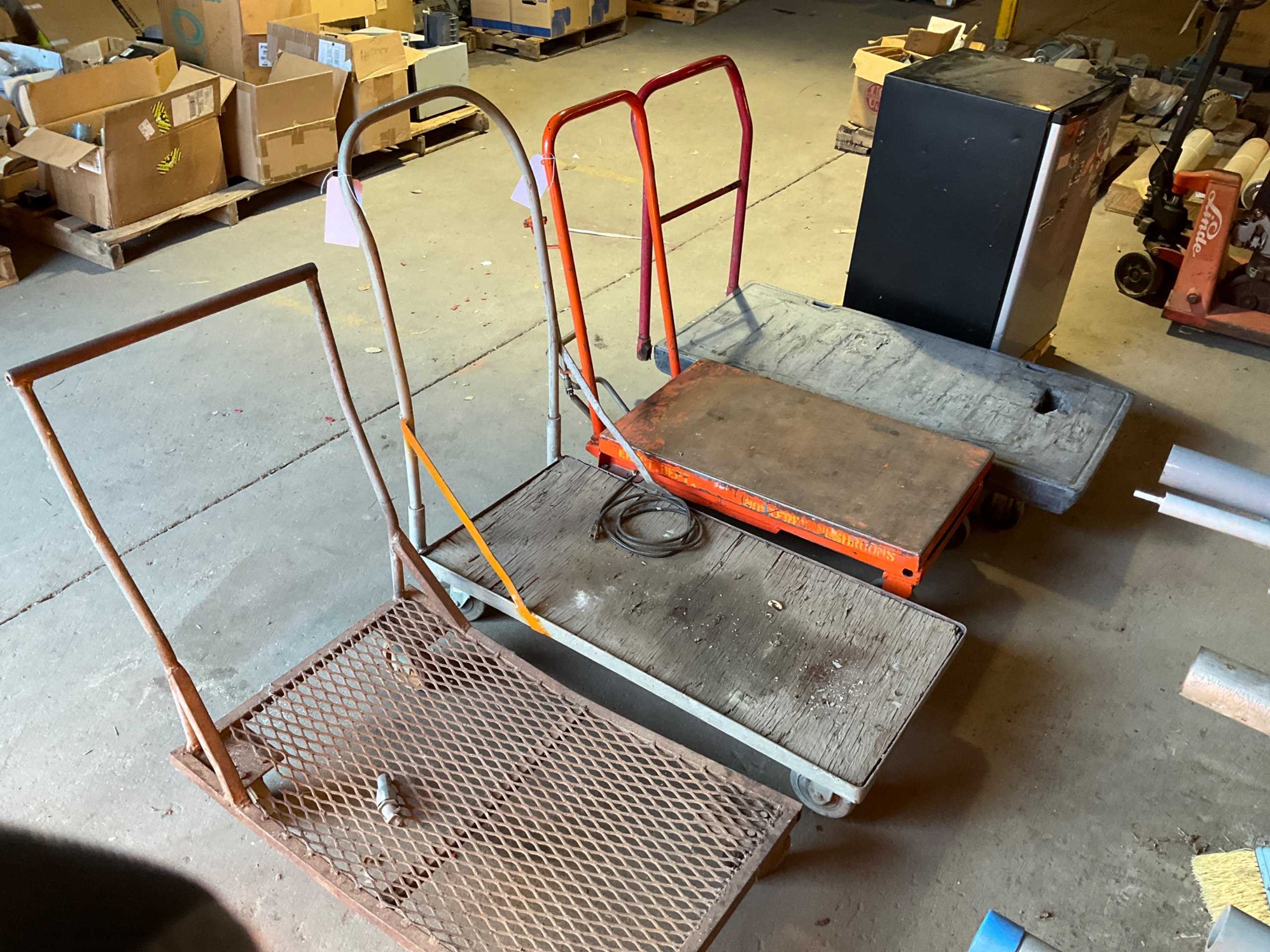 QTY 4: ROLLING CART - ROLLING CARTS