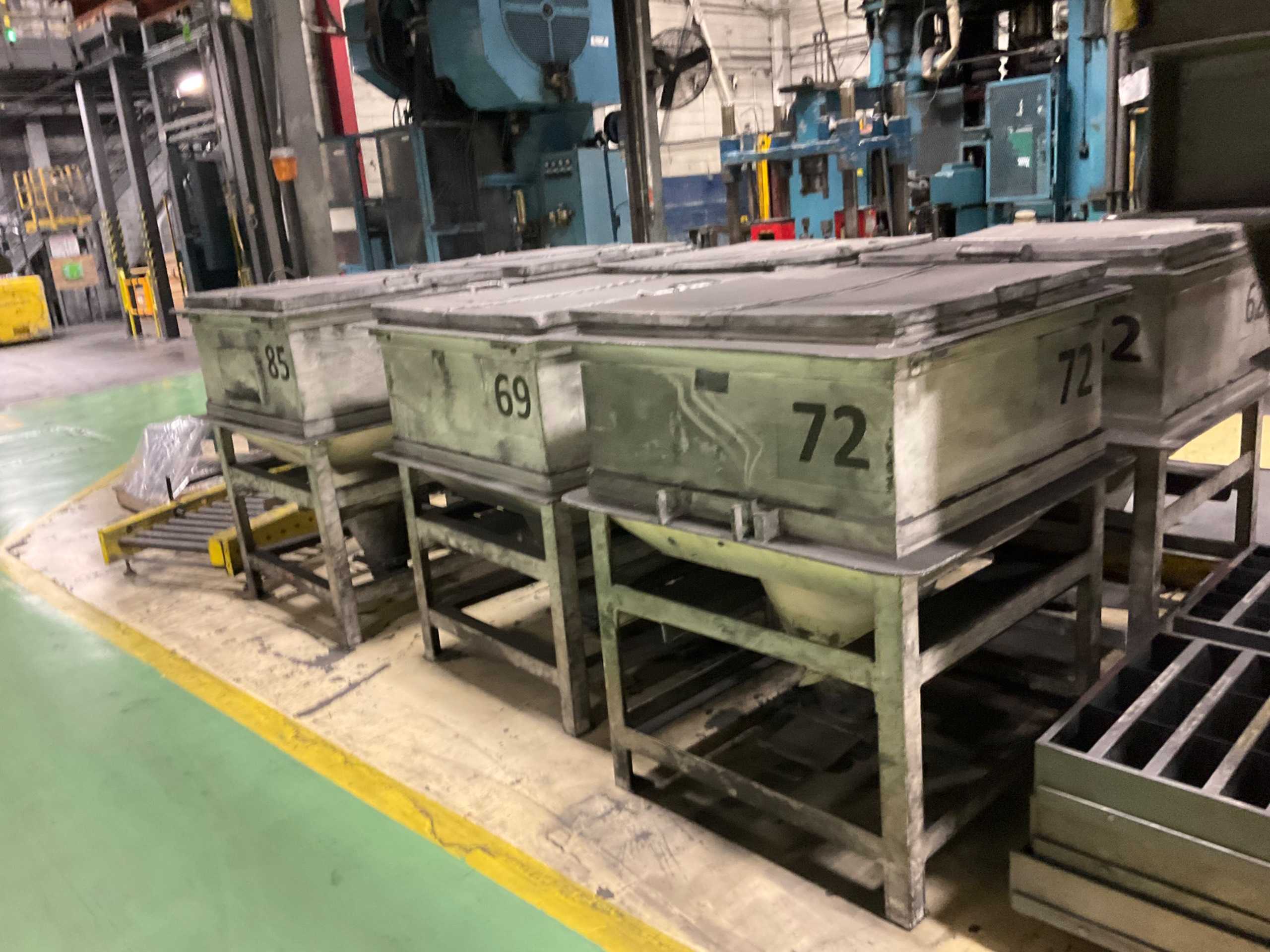 QTY 6: BLEND SYSTEM HOPPERS - VOLUMETRIC FEEDER