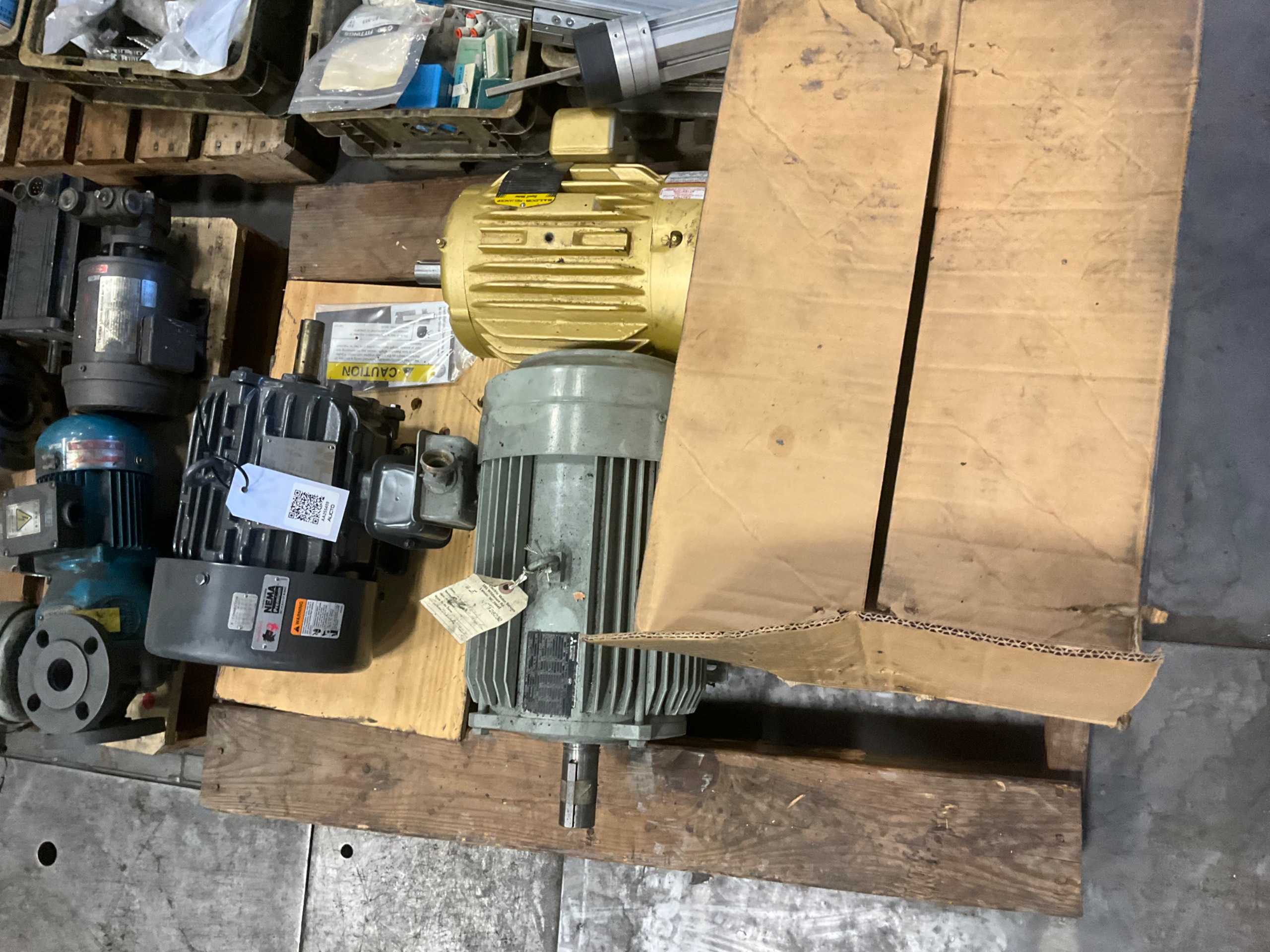 QTY 4: AC MOTOR - AC MOTOR