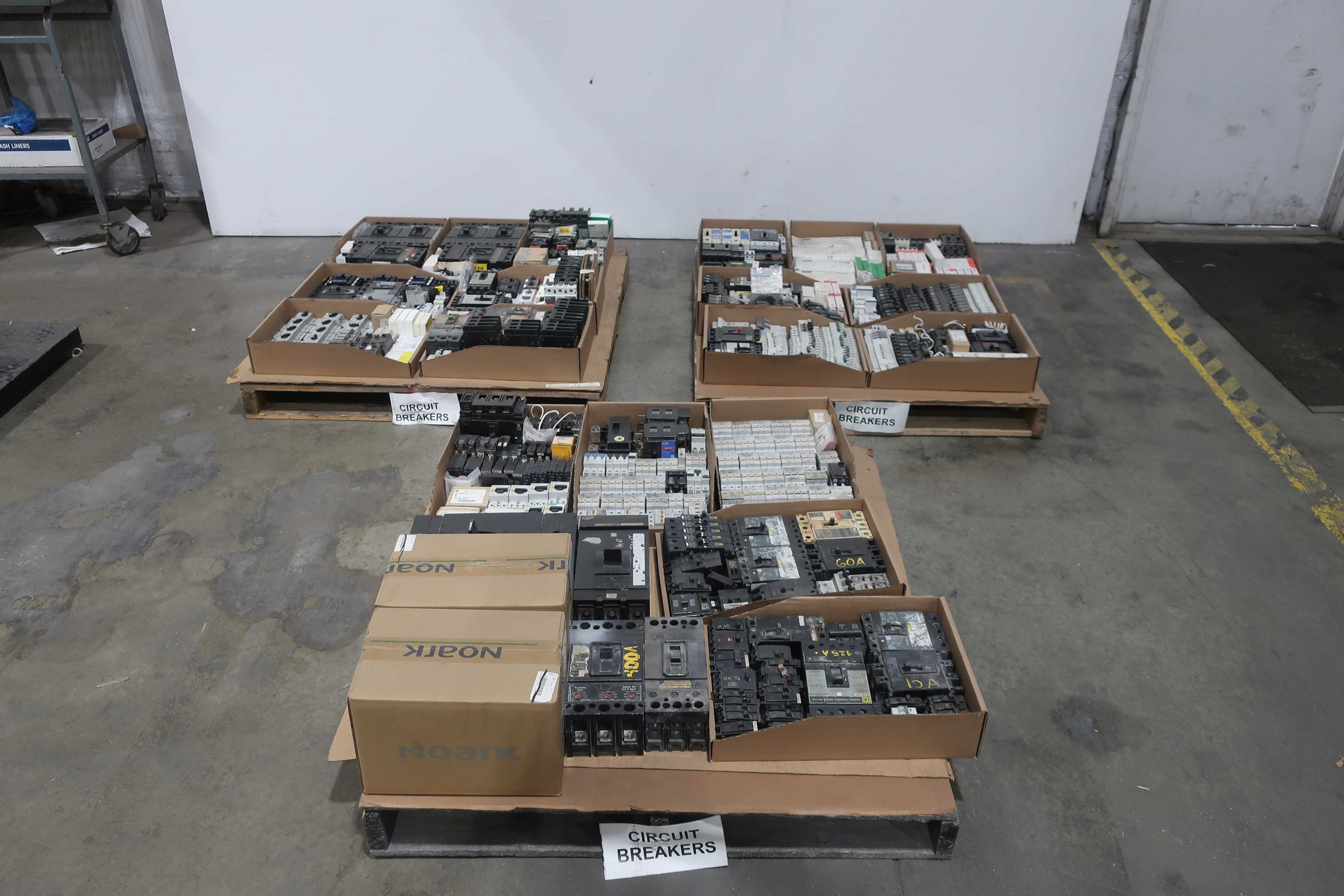 SKU 1742167 - 3 PALLETS OF ASSORTED CIRCUIT BREAKERS - CIRCUIT BREAKERS