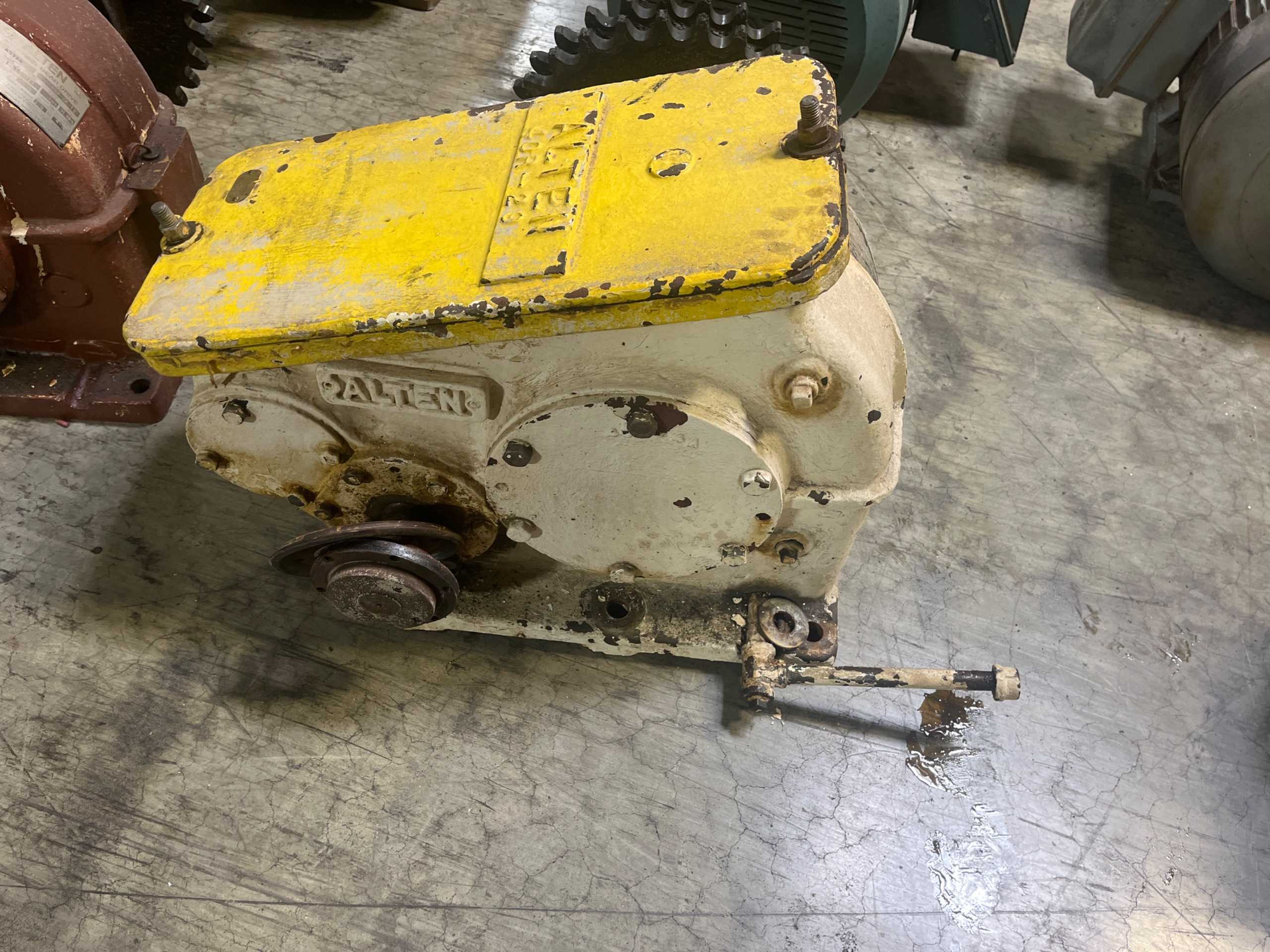 ALTEN SGM-45A-2M-7.6 ENCLOSED GEAR DRIVE - ENCLOSED GEAR DRIVE