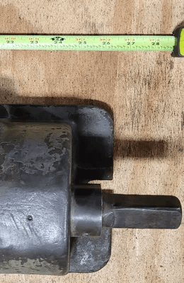 HEAVY DUTY MACHINIST VISE, 8.5IN JAW WIDTH - MACHINE TOOLING