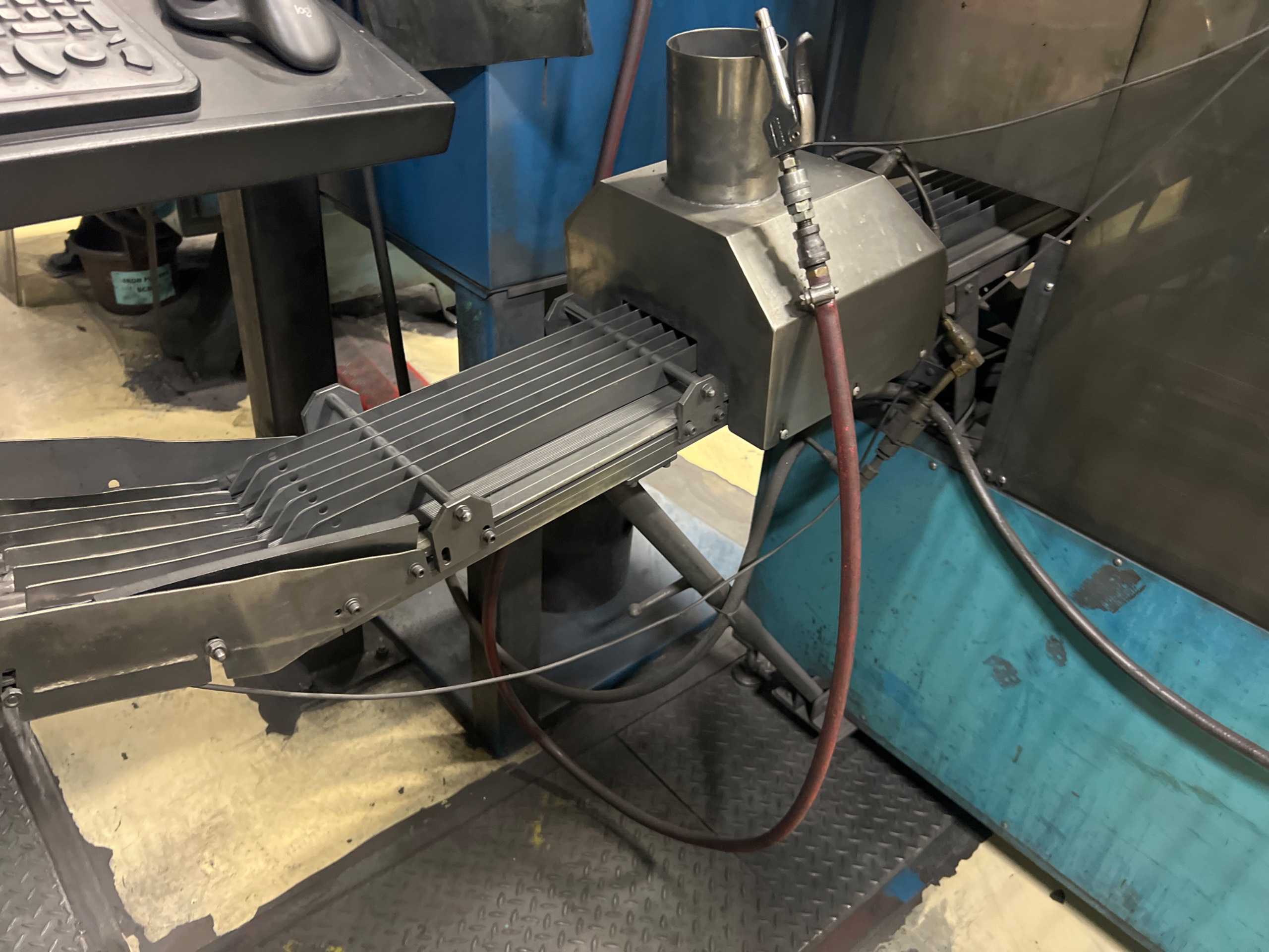 AUTOMATED PARTS LOADER - PARTS LOADERS