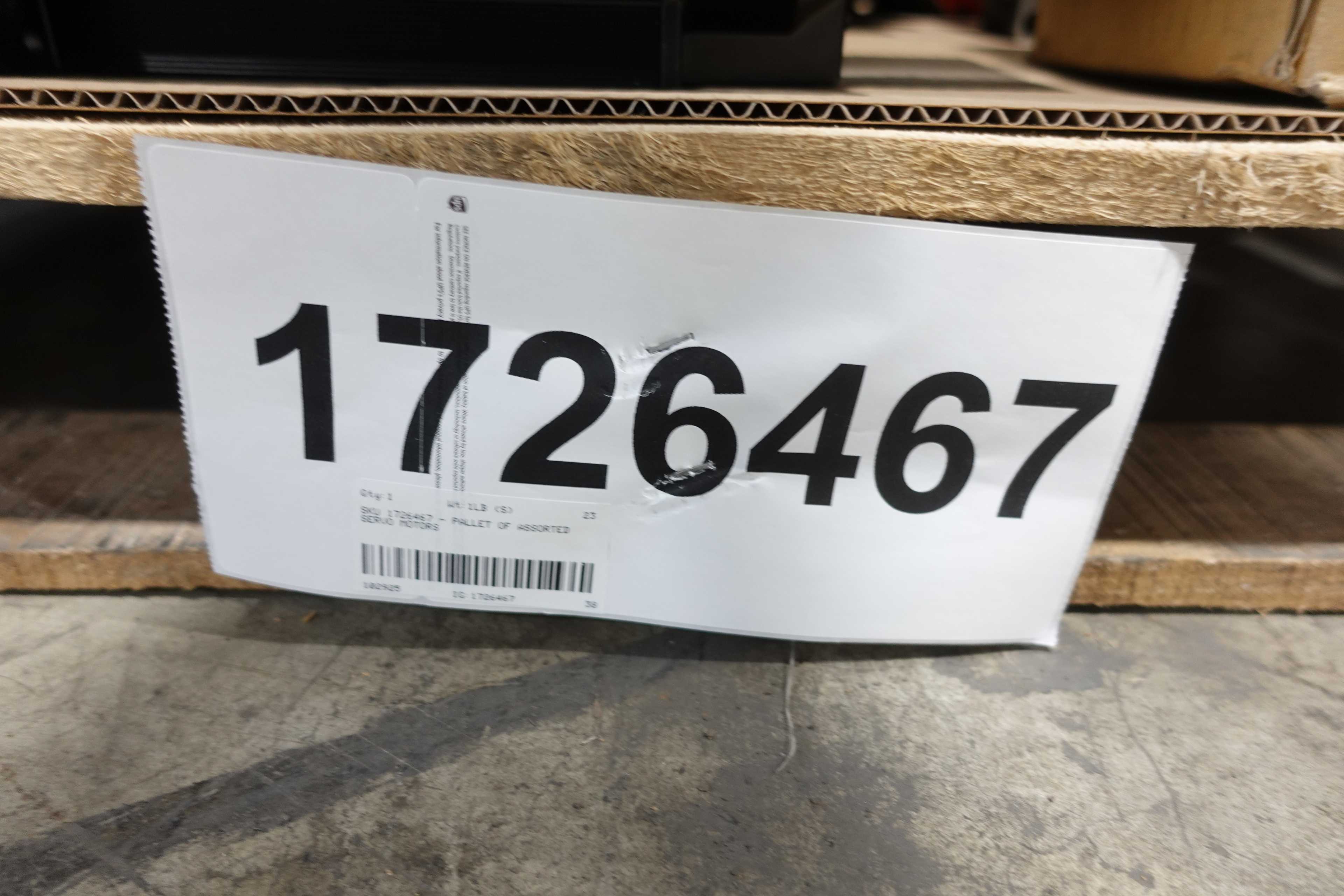 SKU 1726467 - PALLET OF ASSORTED SERVO MOTORS, FANUC, YASKAWA, MITSUBISHI, LENZE - SERVO MOTORS