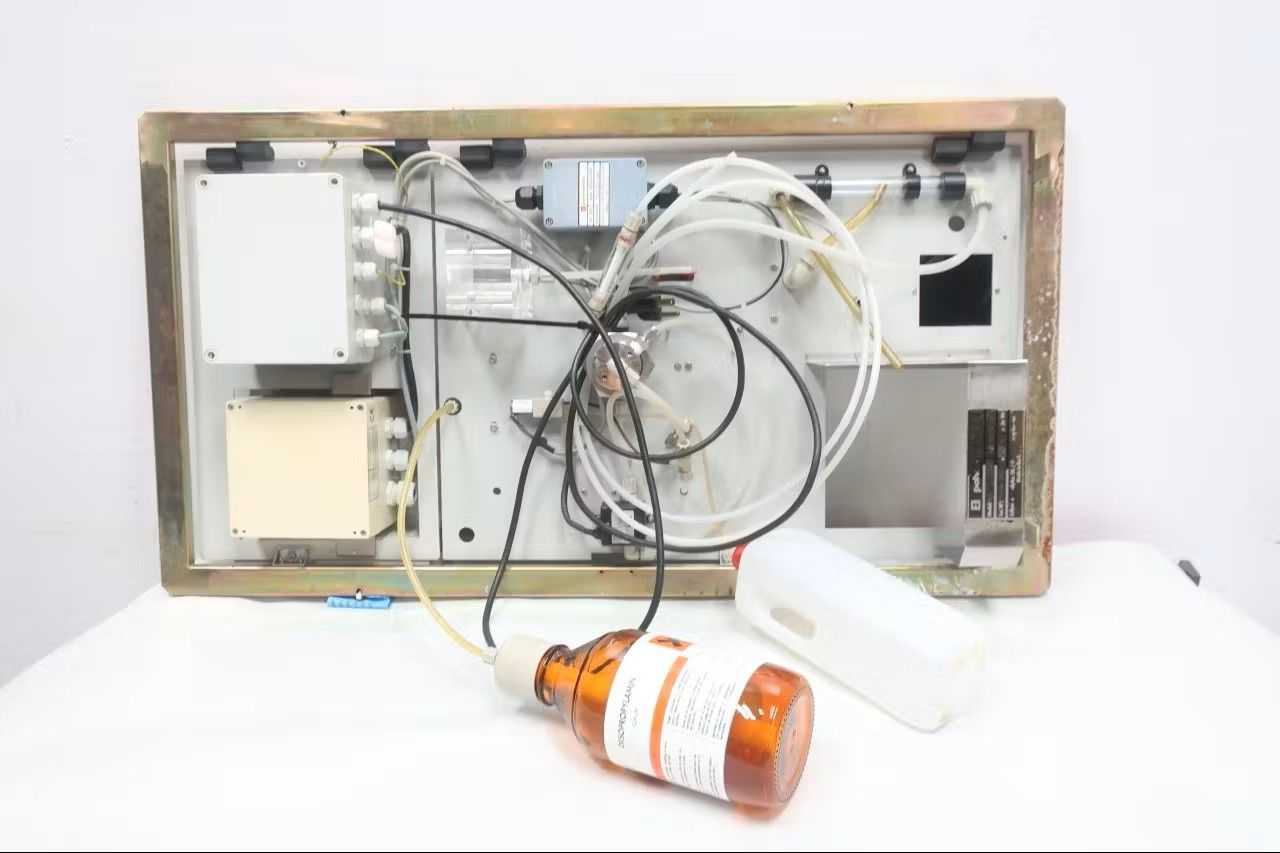 SKU 1711220 - POLYMETRON 9073CAR SODIMAT SODIUM ANALYSER - ANALYZER