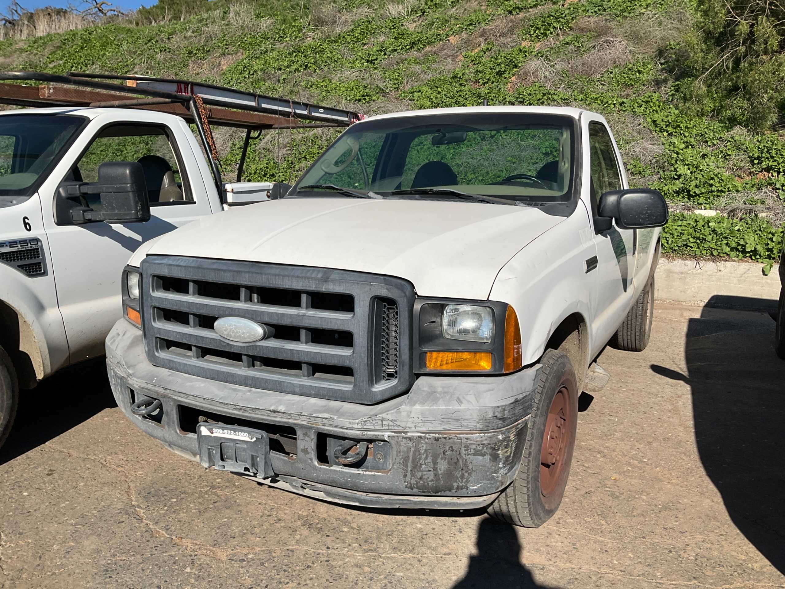 2005 FORD F-250 PICKUP TRUCK -