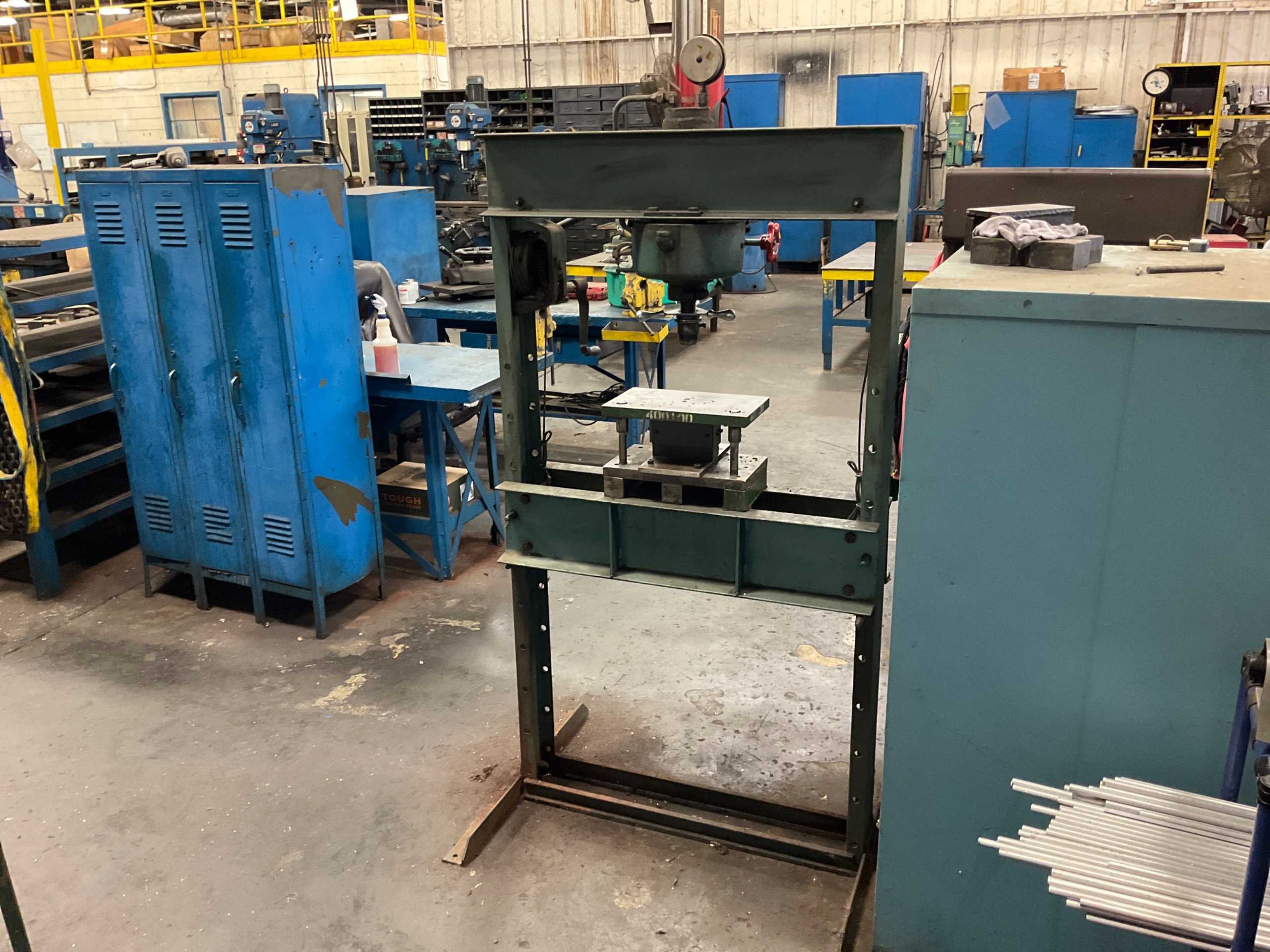 DAKE 25H HYDRAULIC PRESS - HYDRAULIC PRESSES