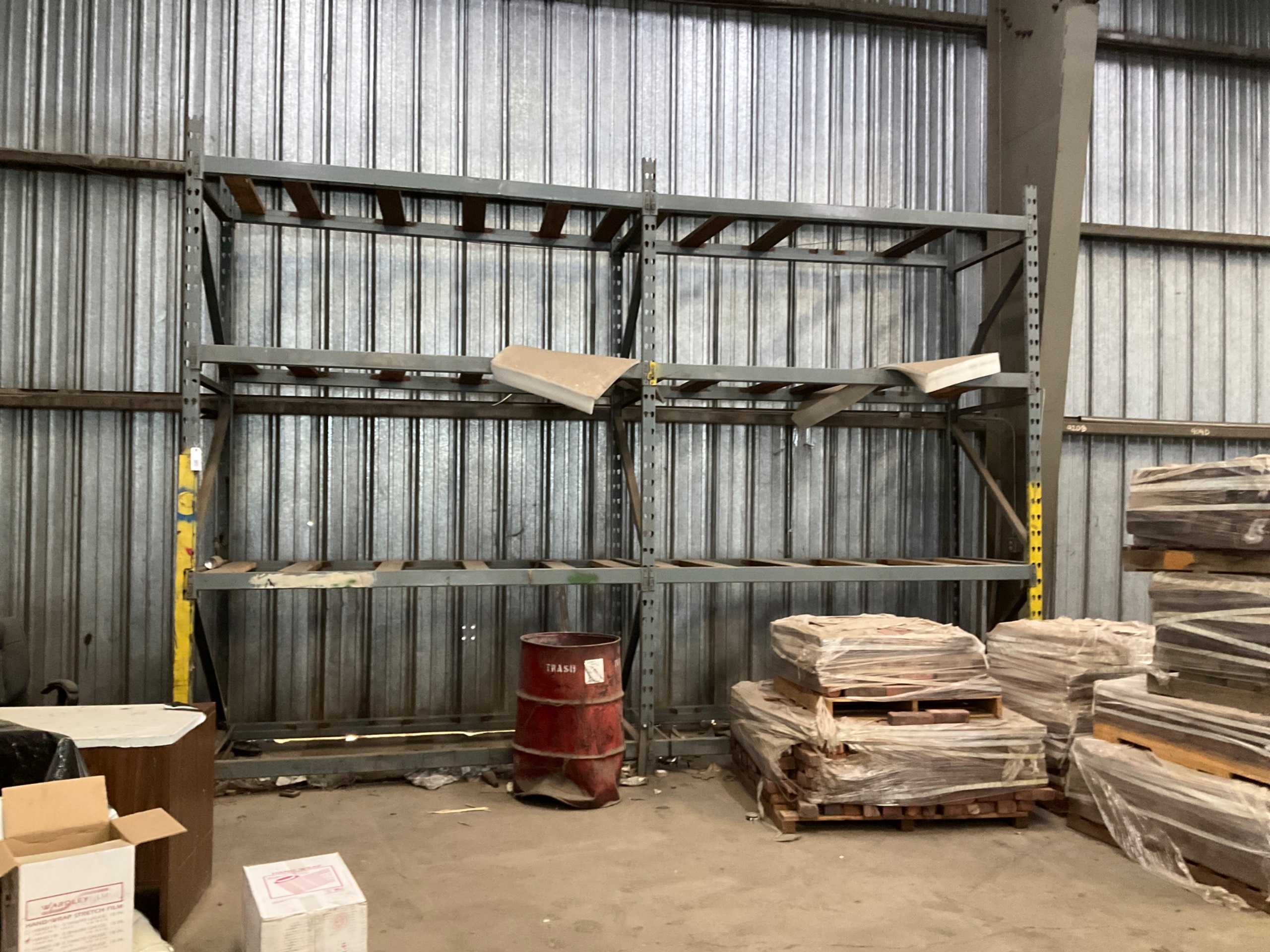 BULK QTY OF PALLET RACKING - PALLET RACKING