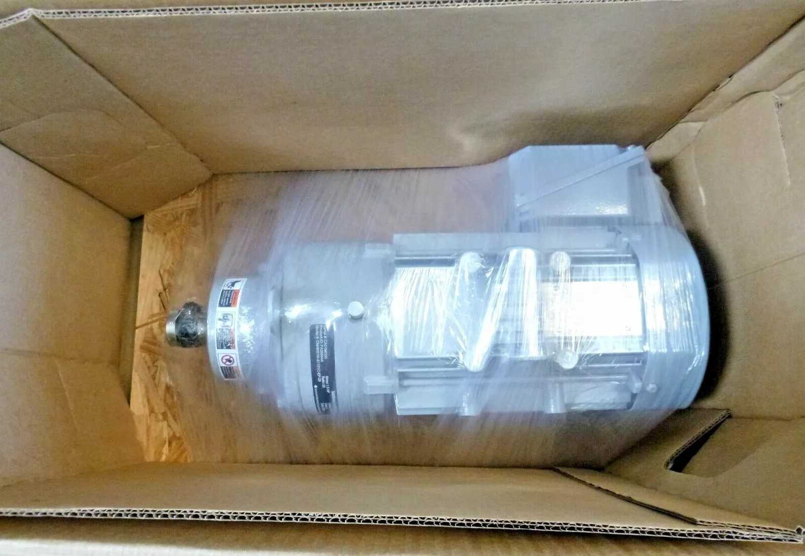 SUMITOMO CNHMS1H-6115YC CYCLO 6000 GEARMOTOR 1.5 HP - 60 RPM - 3 PHASE - 29:1 - GEARMOTOR