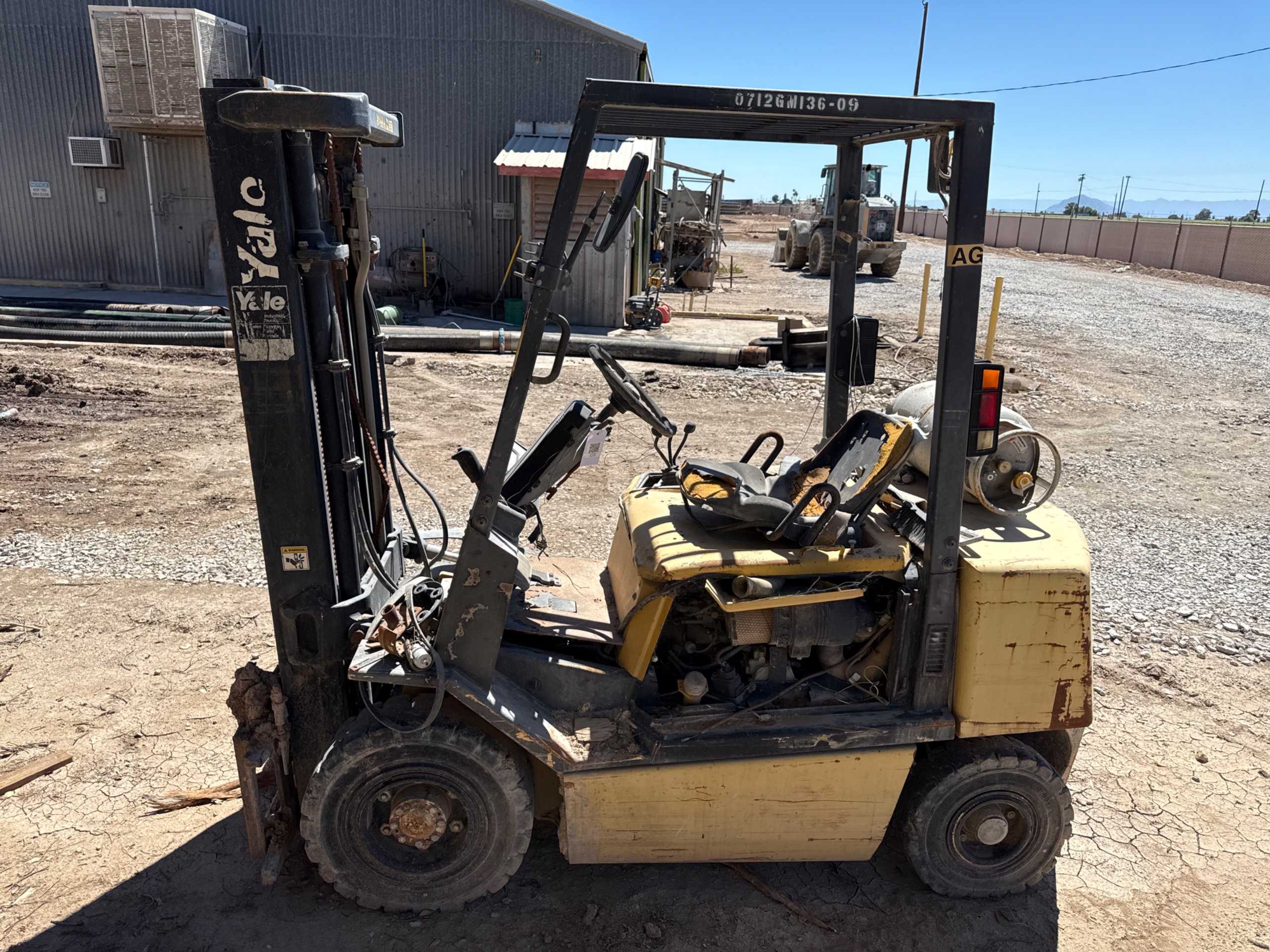 YALE GLP050TG SIT-DOWN FORKLIFT - SIT-DOWN FORKLIFTS