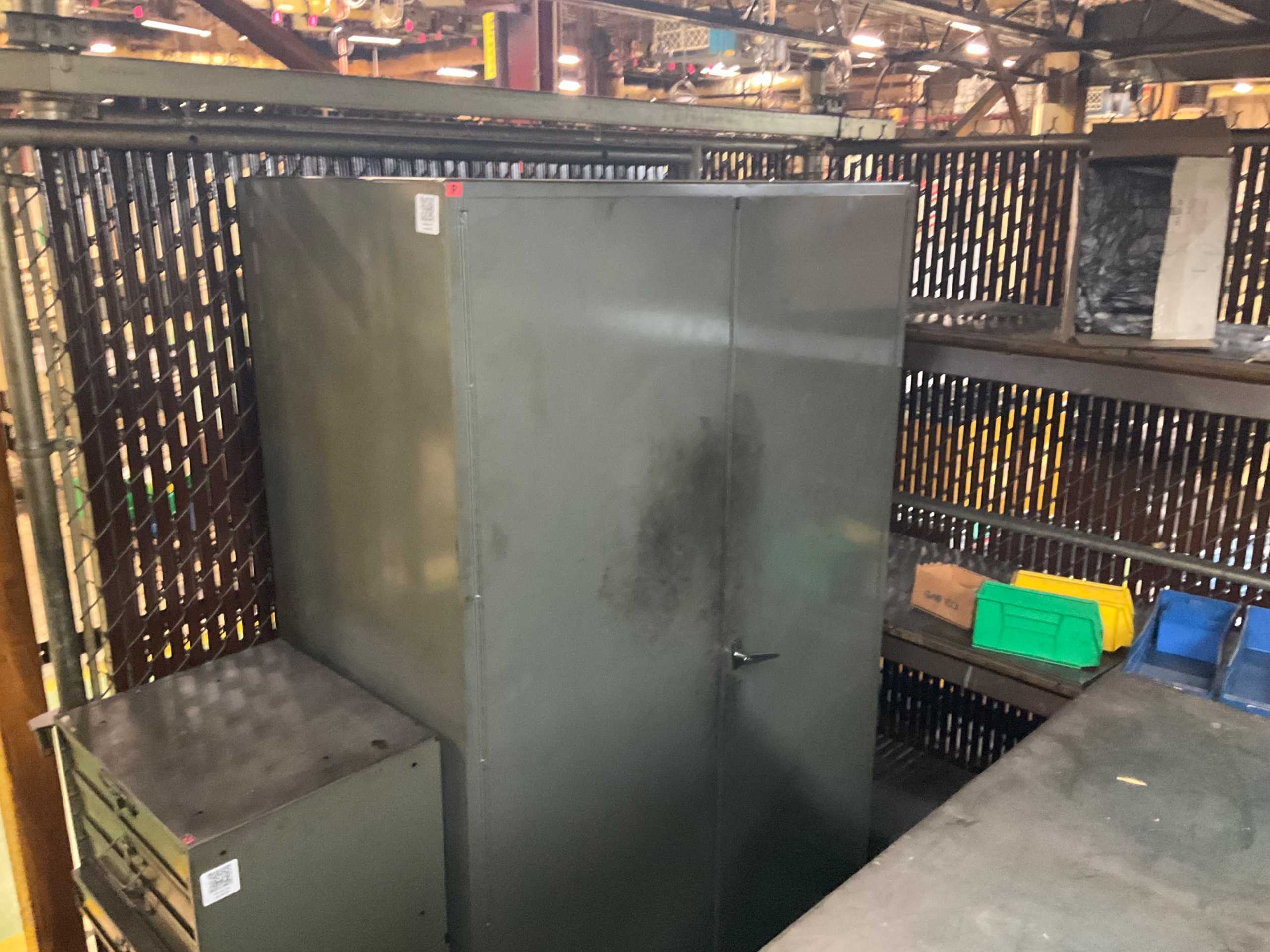 FREESTANDING STORAGE CABINET - FREE STANDING STORAGE CABINET
