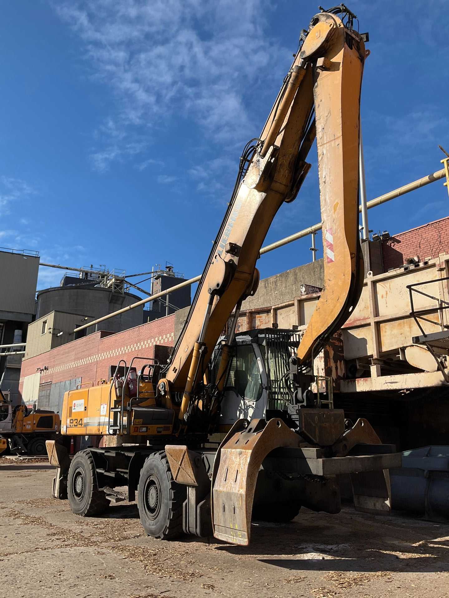 2012 LIEBHERR A934CHD LITRONIC WHEEL EXCAVATOR - MATERIAL HANDLERS