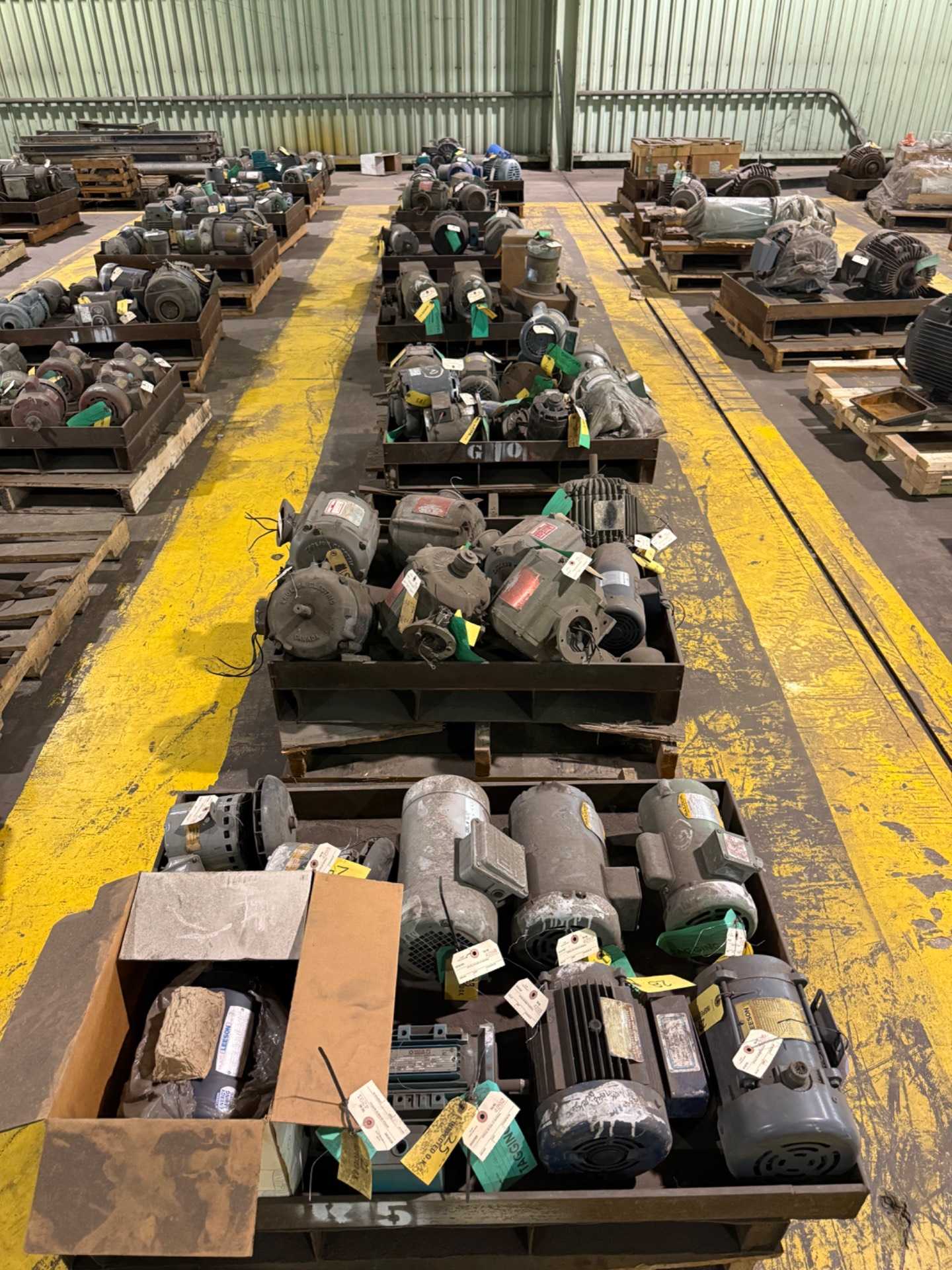 BULK QTY OF ELECTRIC MOTORS - ELECTRIC MOTORS