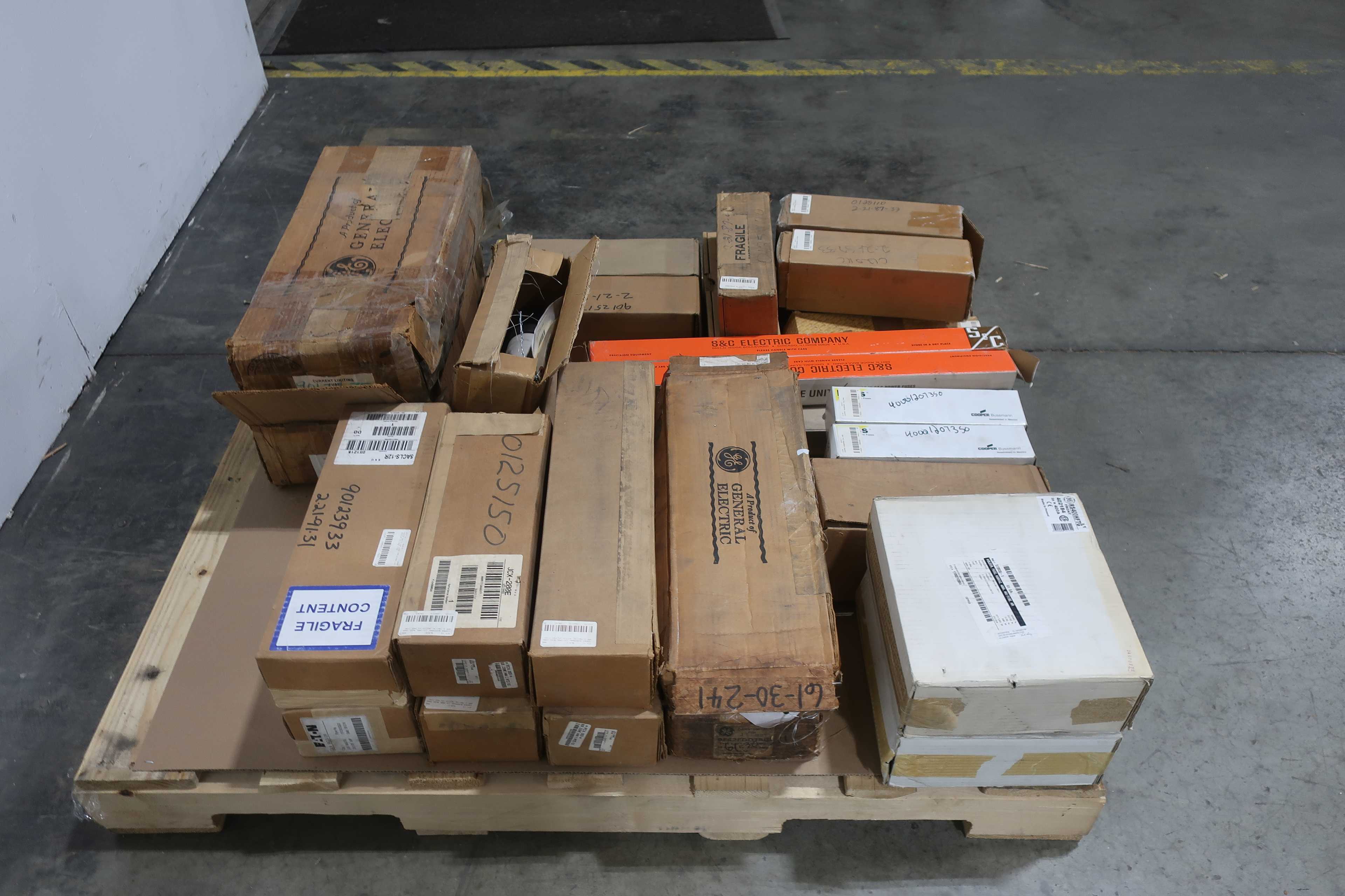 SKU 1739242 - PALLET OF ASSORTED FUSES - FUSES