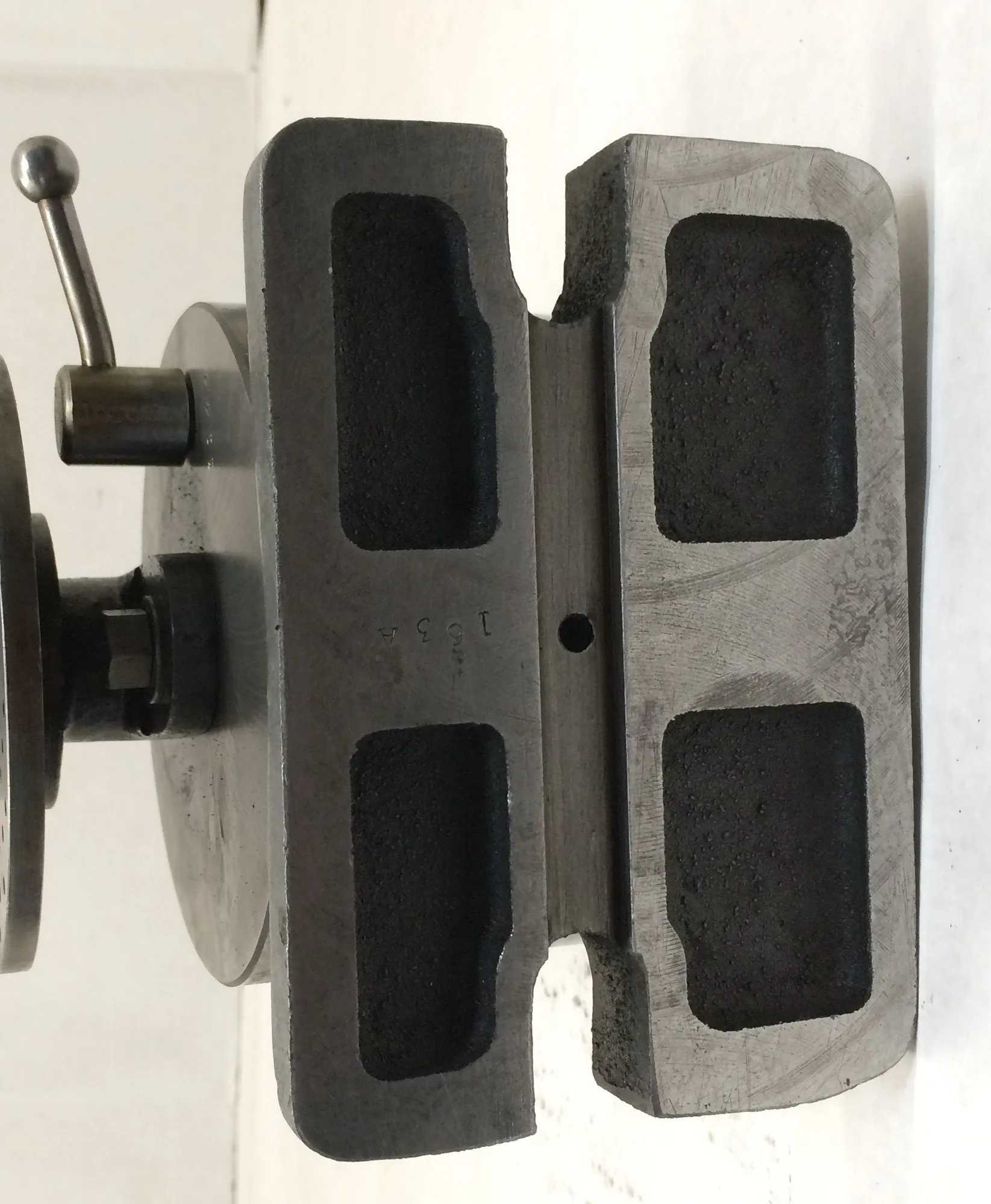 L&W CHUCK CO INDEXER DIVIDING HEAD, 6 IN SWING, 6X4 IN BASE, 7-1/4 IN HEIGHT - MACHINING TOOLING & PARTS