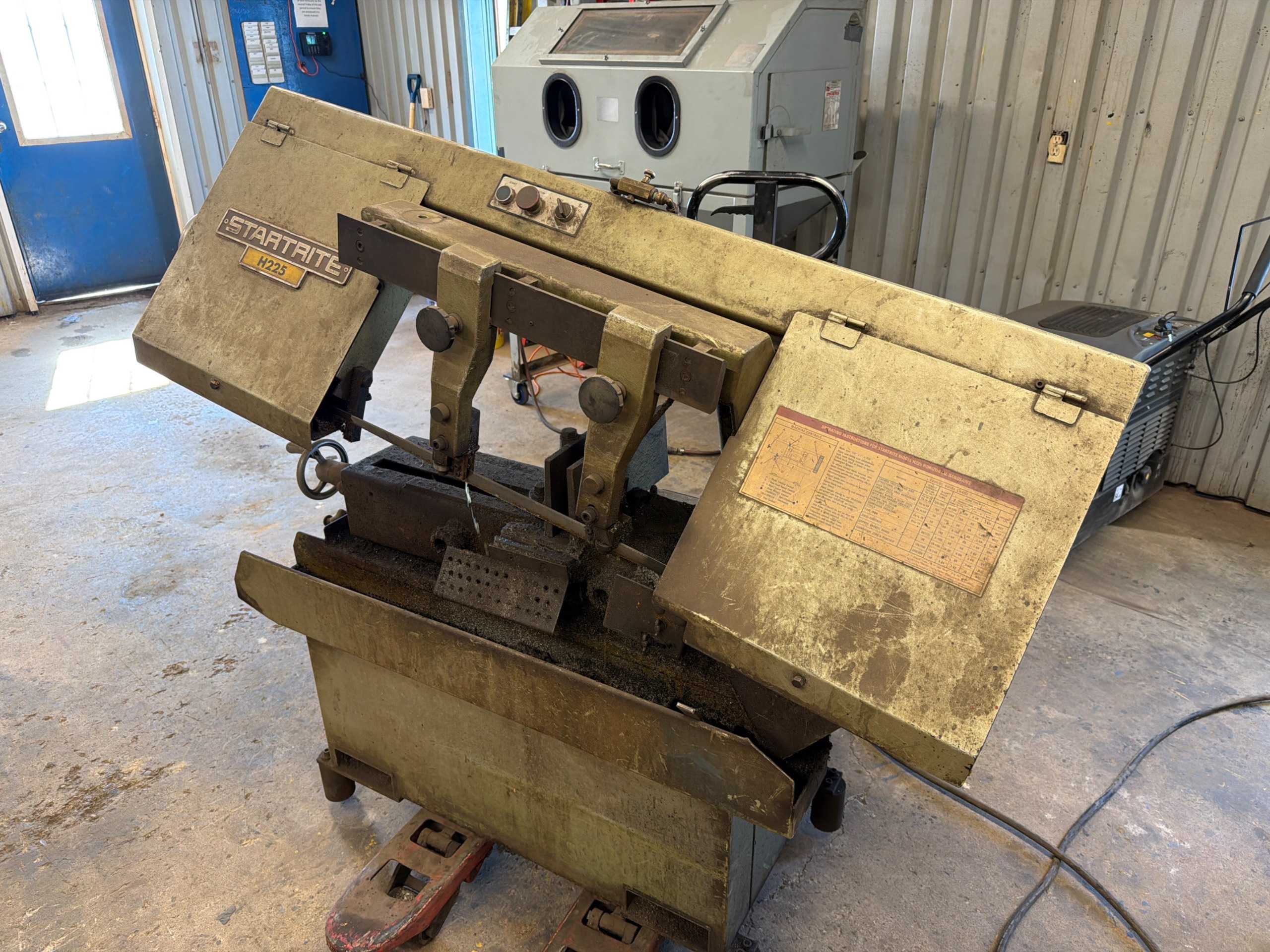 STARTRITE H225 HORIZONTAL BANDSAW, 2HP, 50-300 FPM - HORIZONTAL BAND SAWS